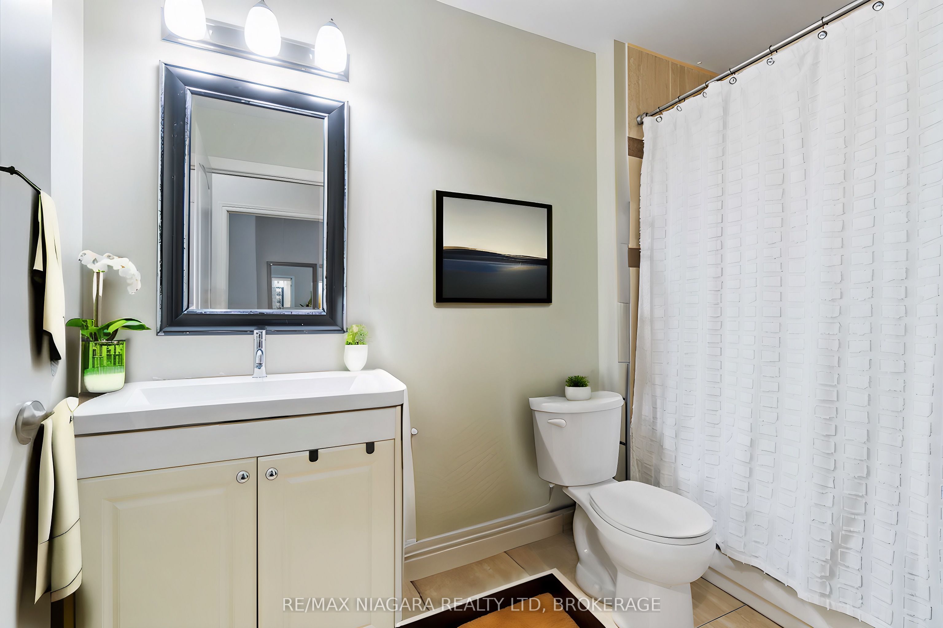 8111 Forest Glen Drive 132 Property Photo 8