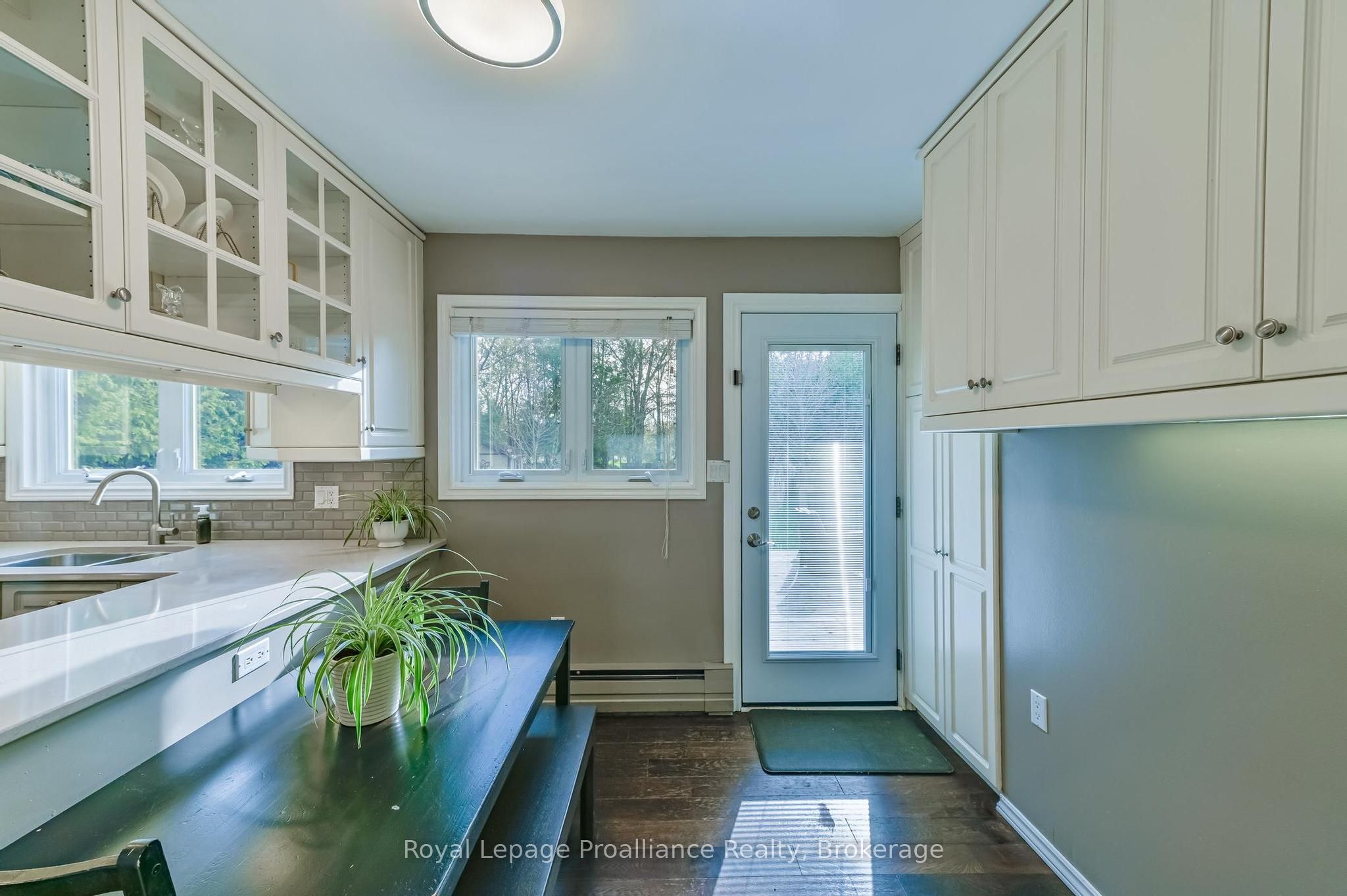 1 Brook Road N Property Photo 8