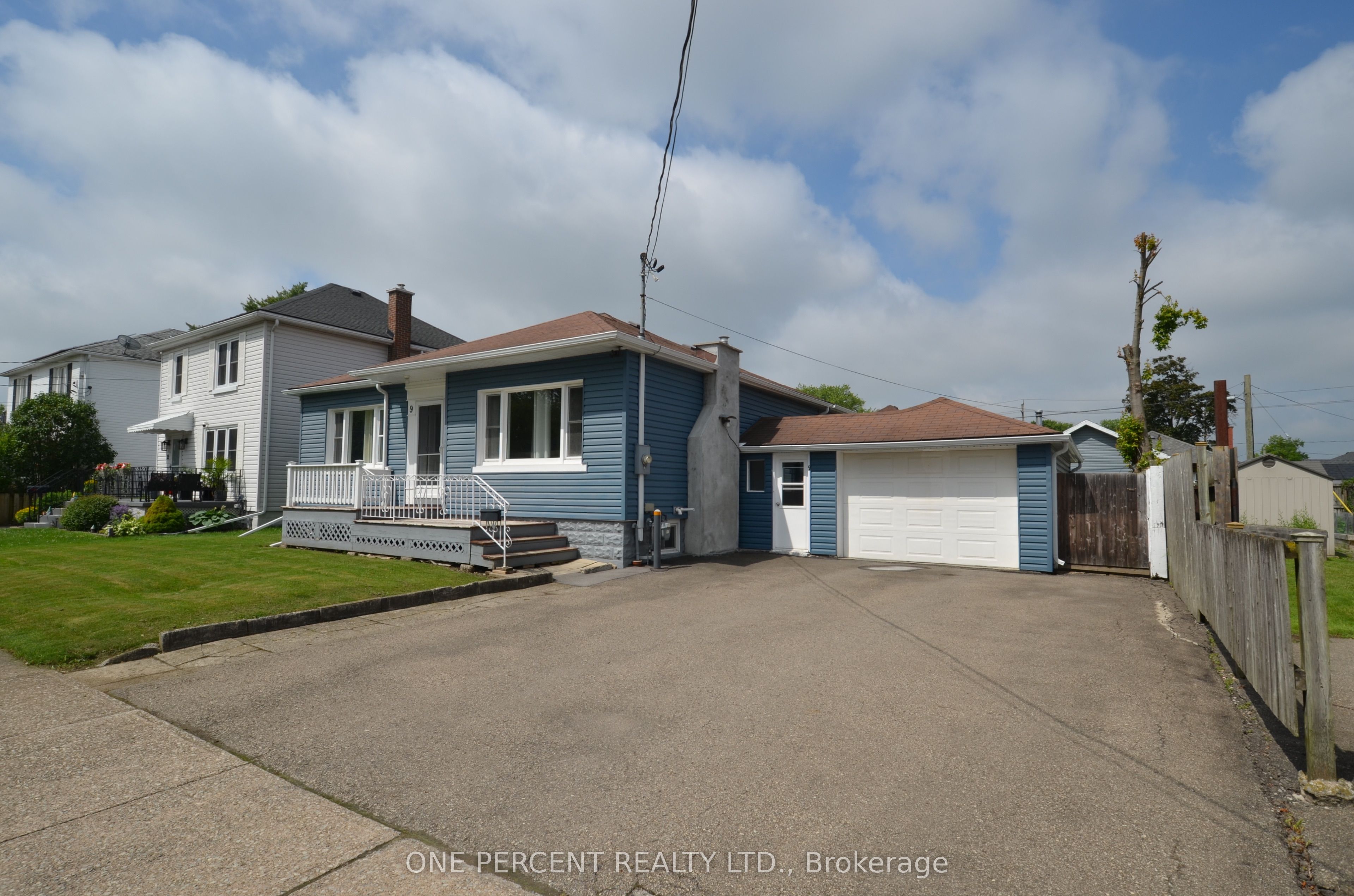 9 Lyons Avenue Property Photo 1