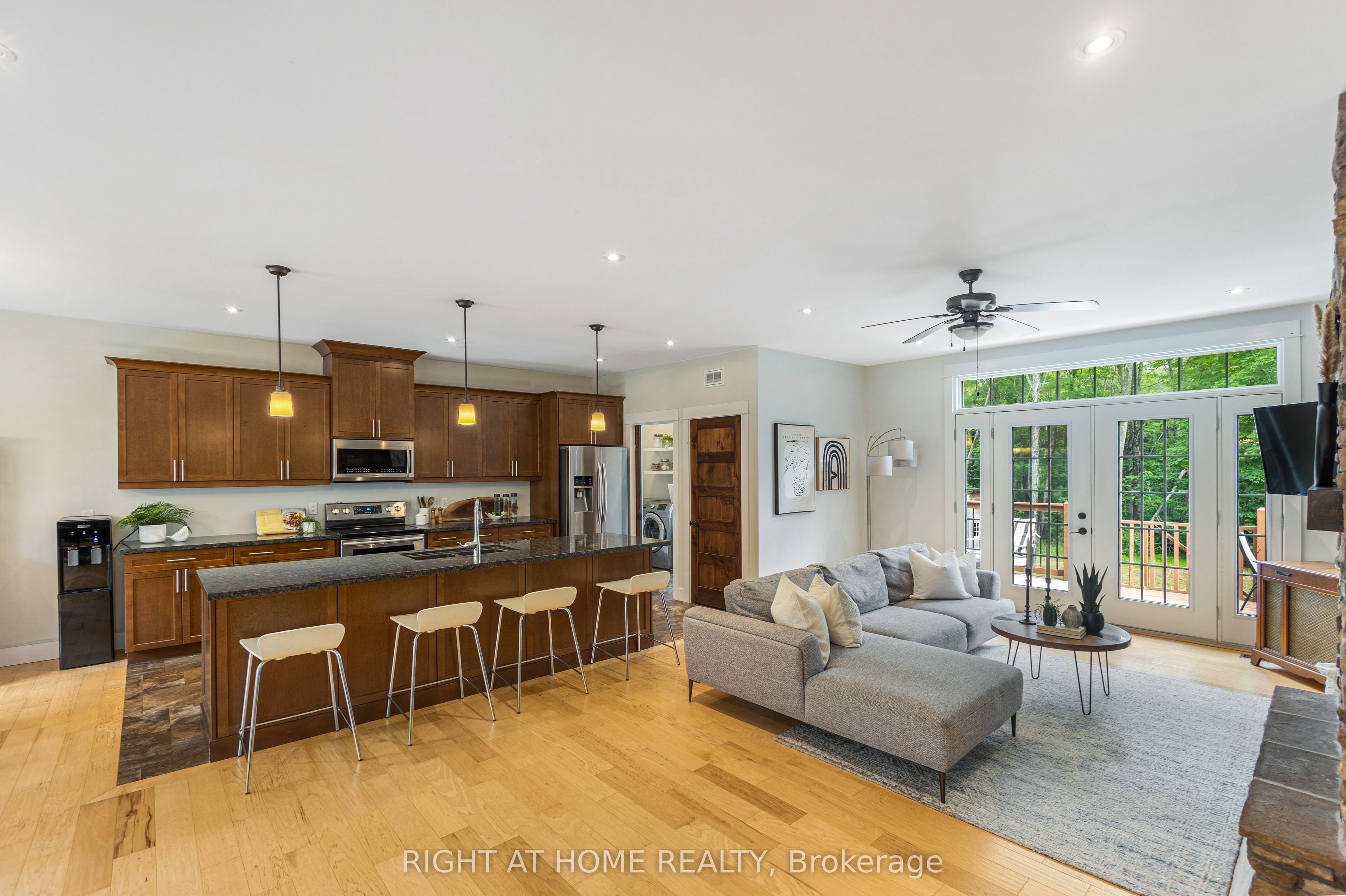 590 Golf Course Road Property Photo 11