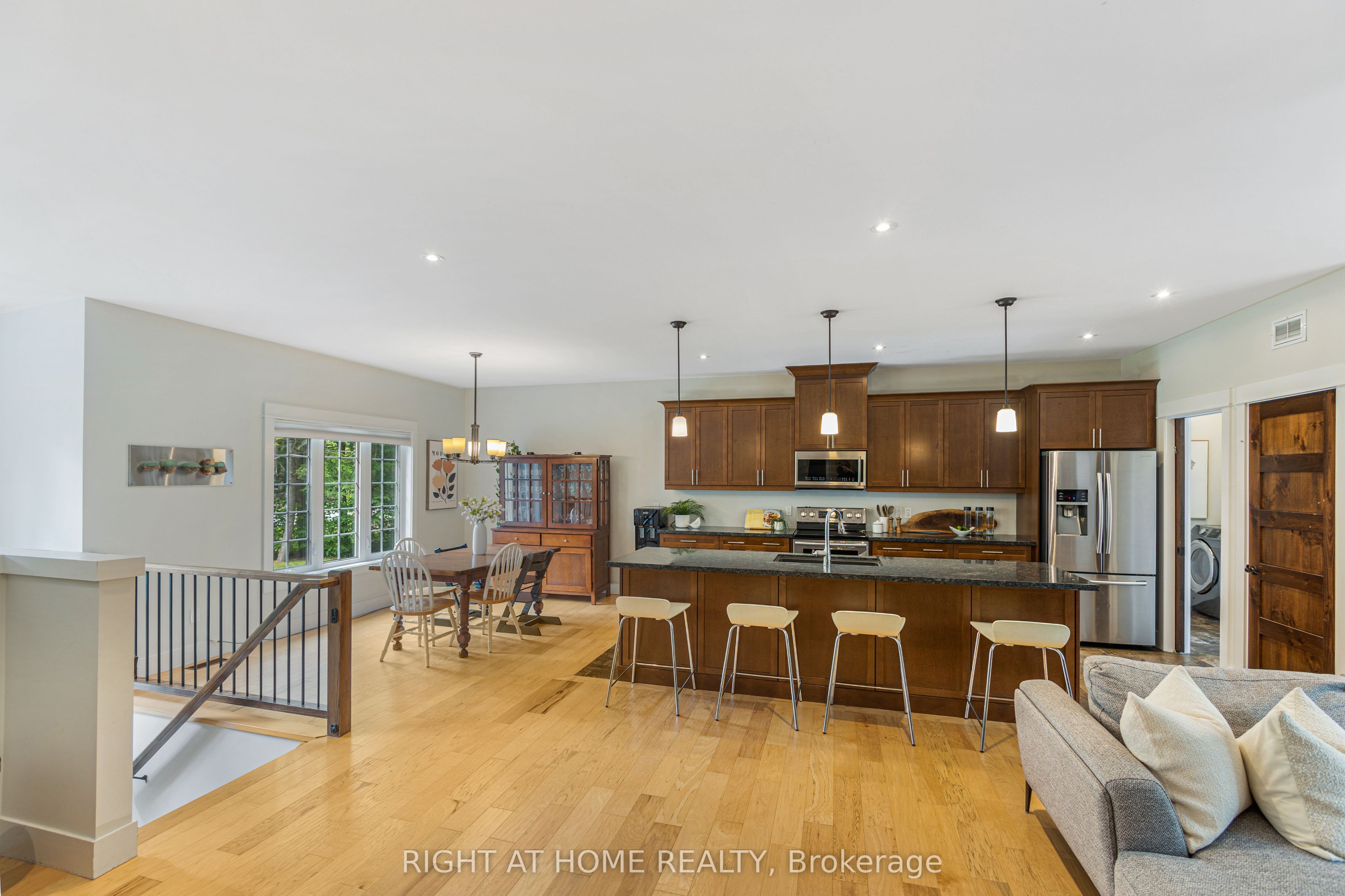 590 Golf Course Road Property Photo 12