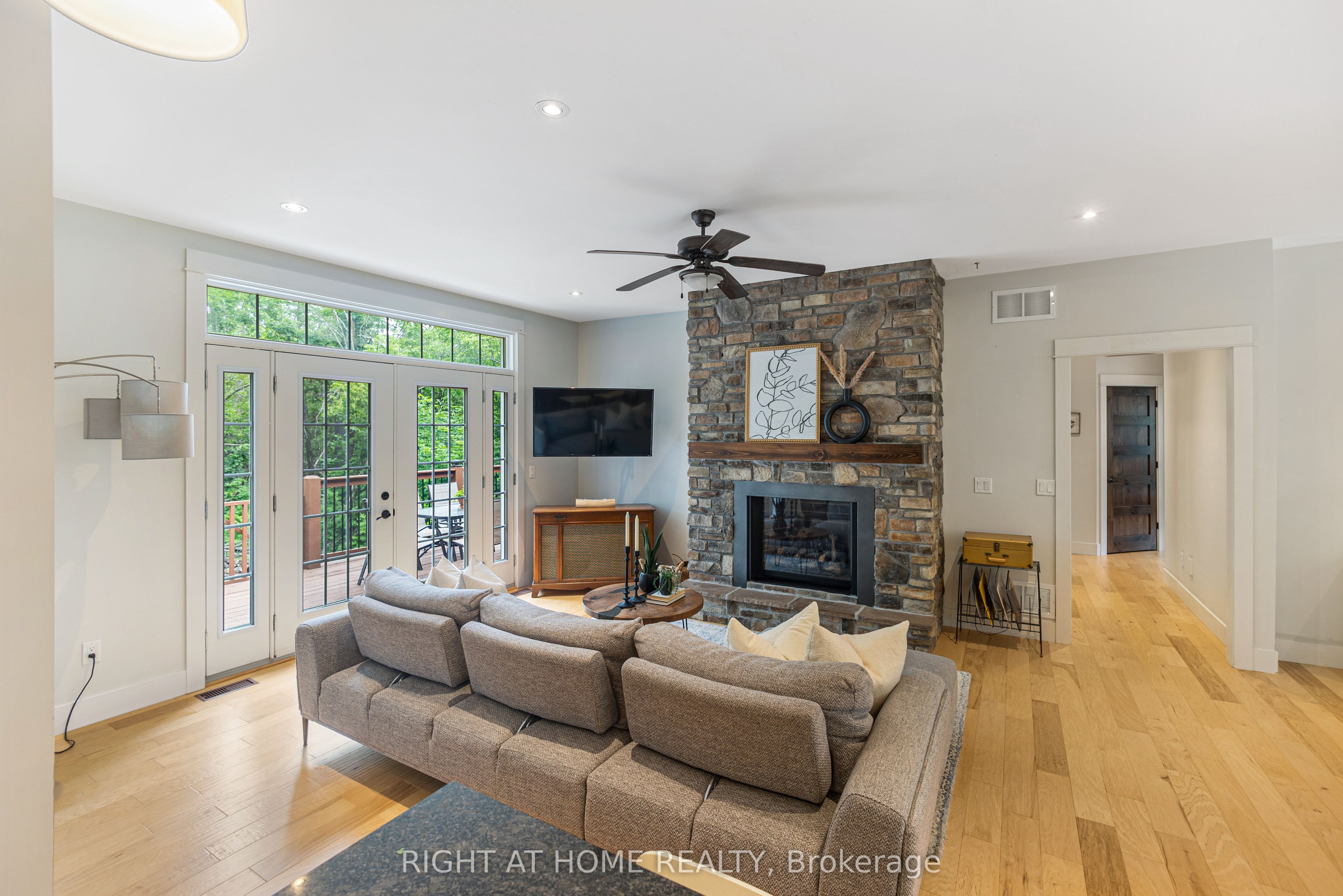 590 Golf Course Road Property Photo 20