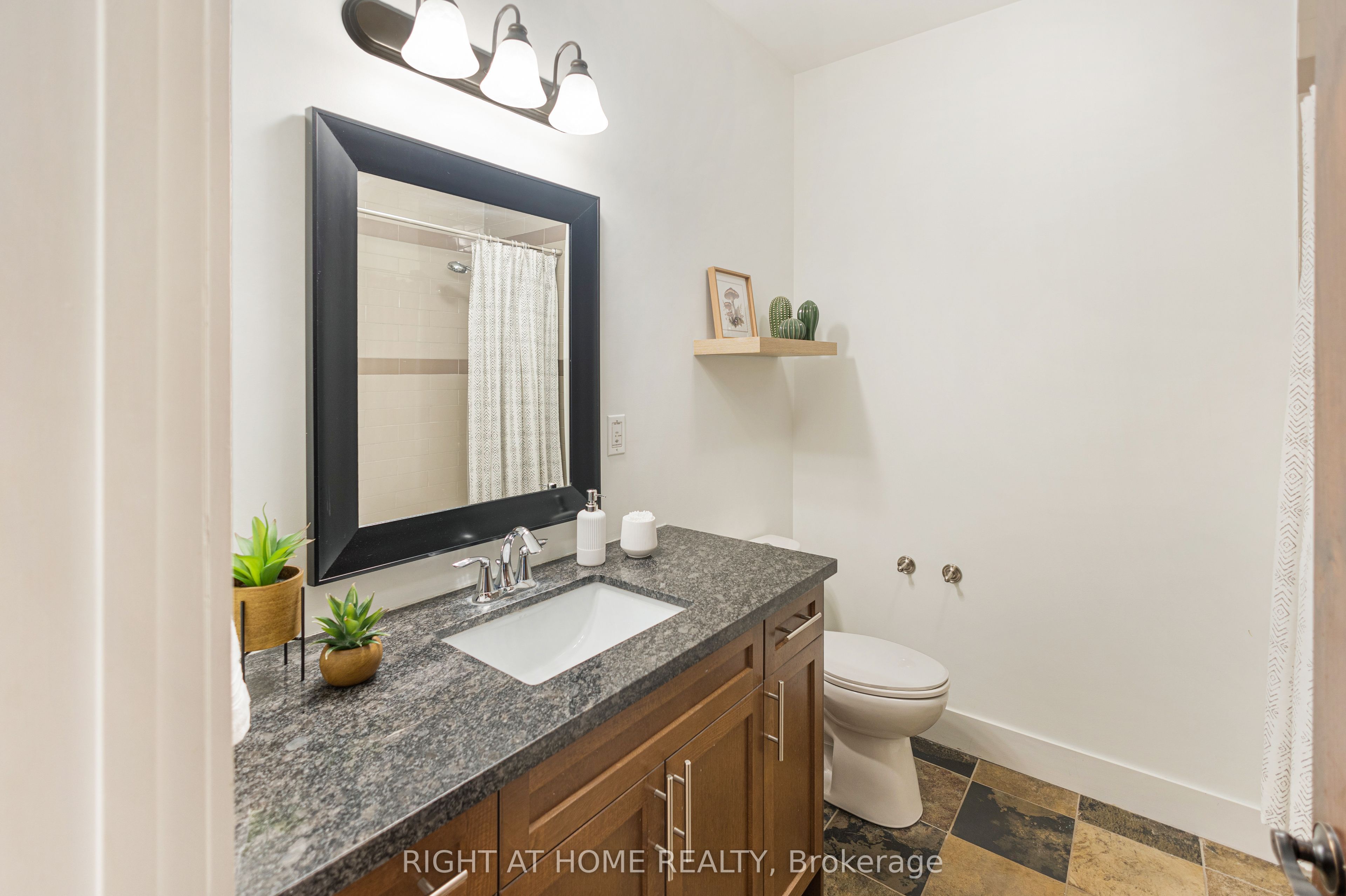 590 Golf Course Road Property Photo 23