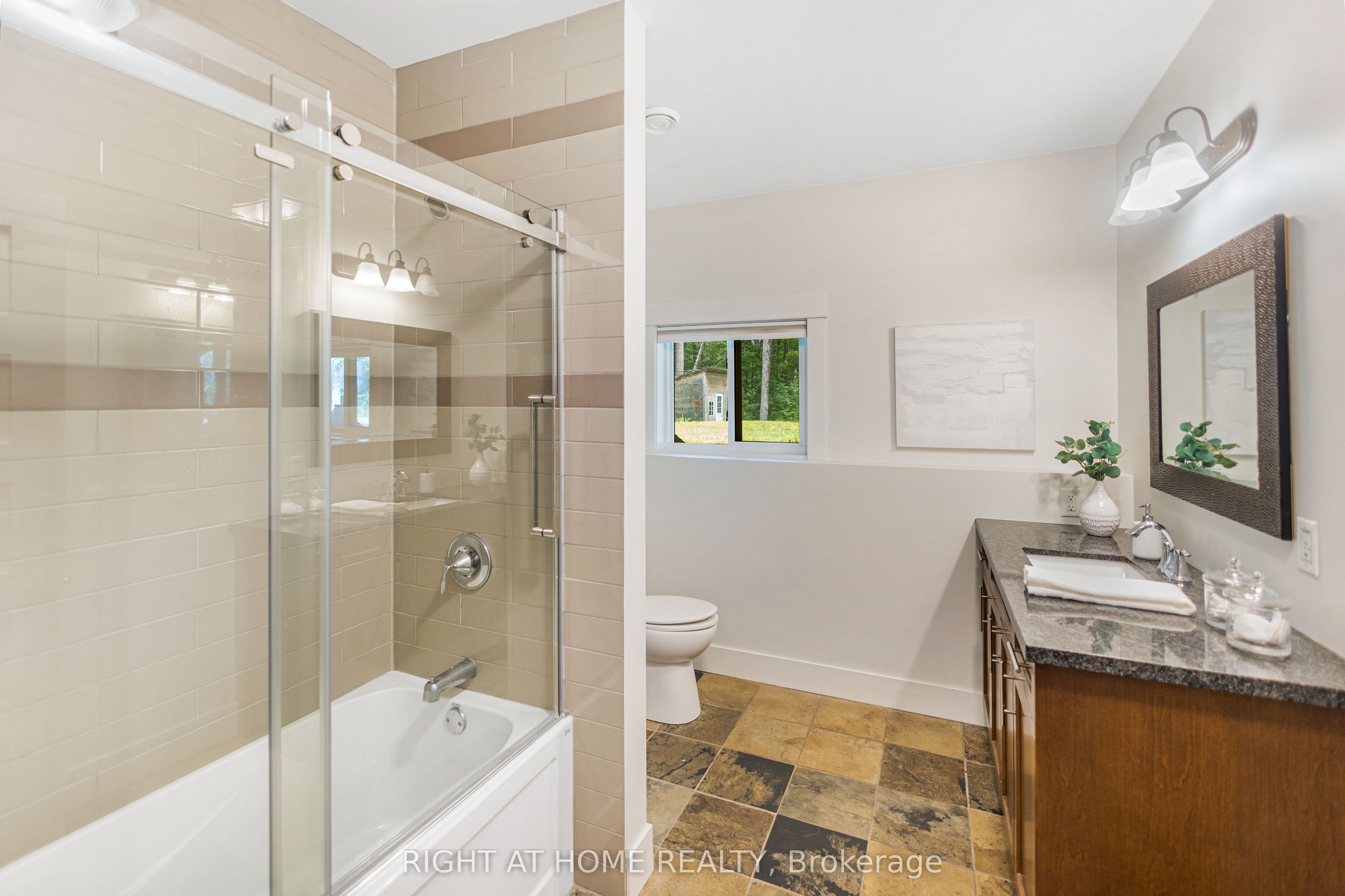 590 Golf Course Road Property Photo 44