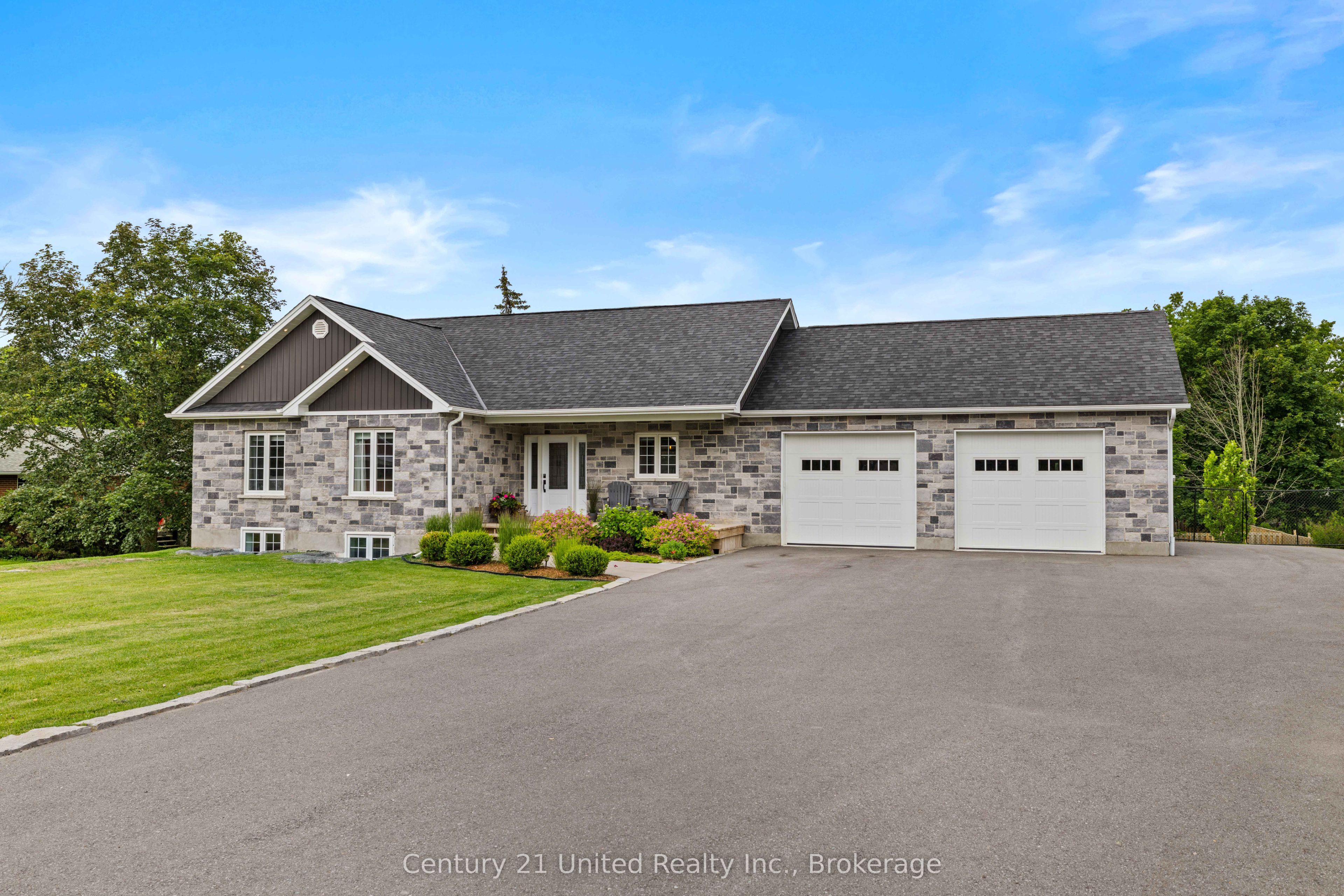 929 Mount Pleasant Road Property Photo 1