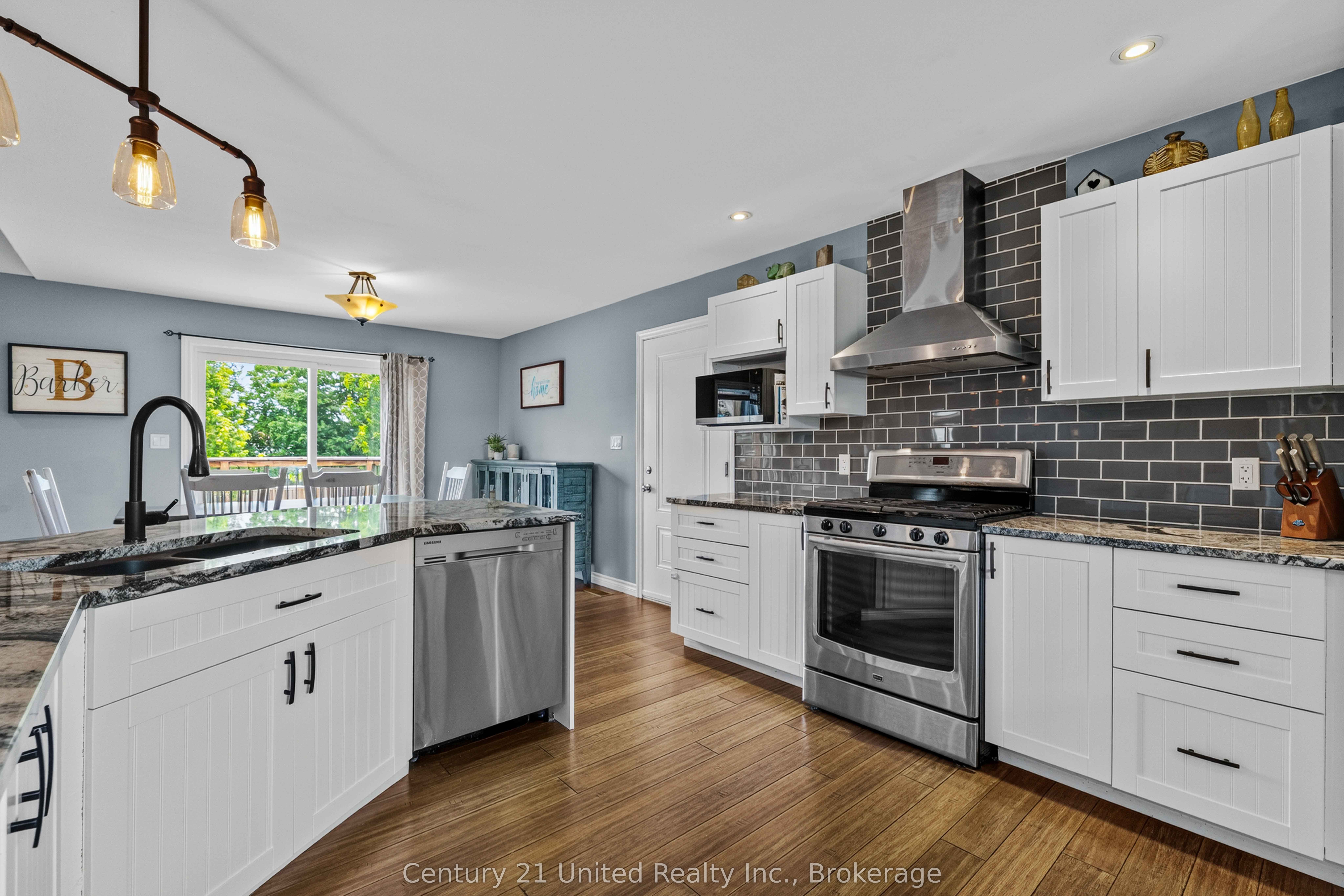 929 Mount Pleasant Road Property Photo 3