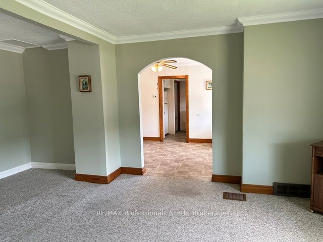 7 Invergordon Avenue Property Photo 7
