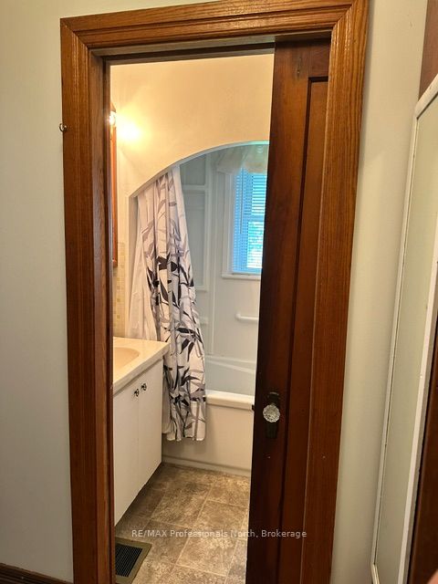 7 Invergordon Avenue Property Photo 26
