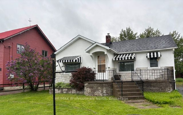 7 Invergordon Avenue Property Photo 37
