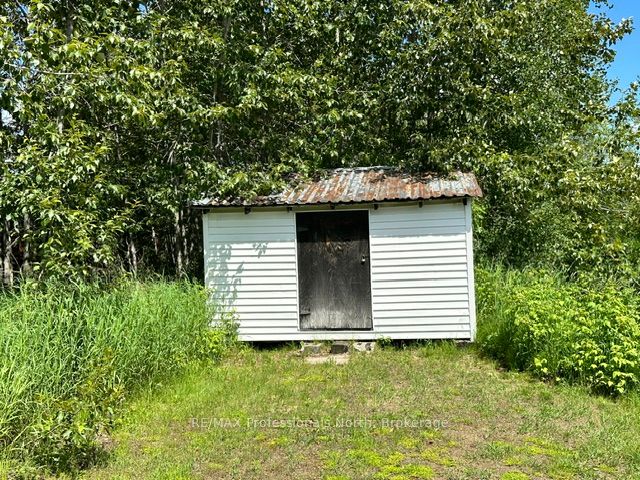 7 Invergordon Avenue Property Photo 38