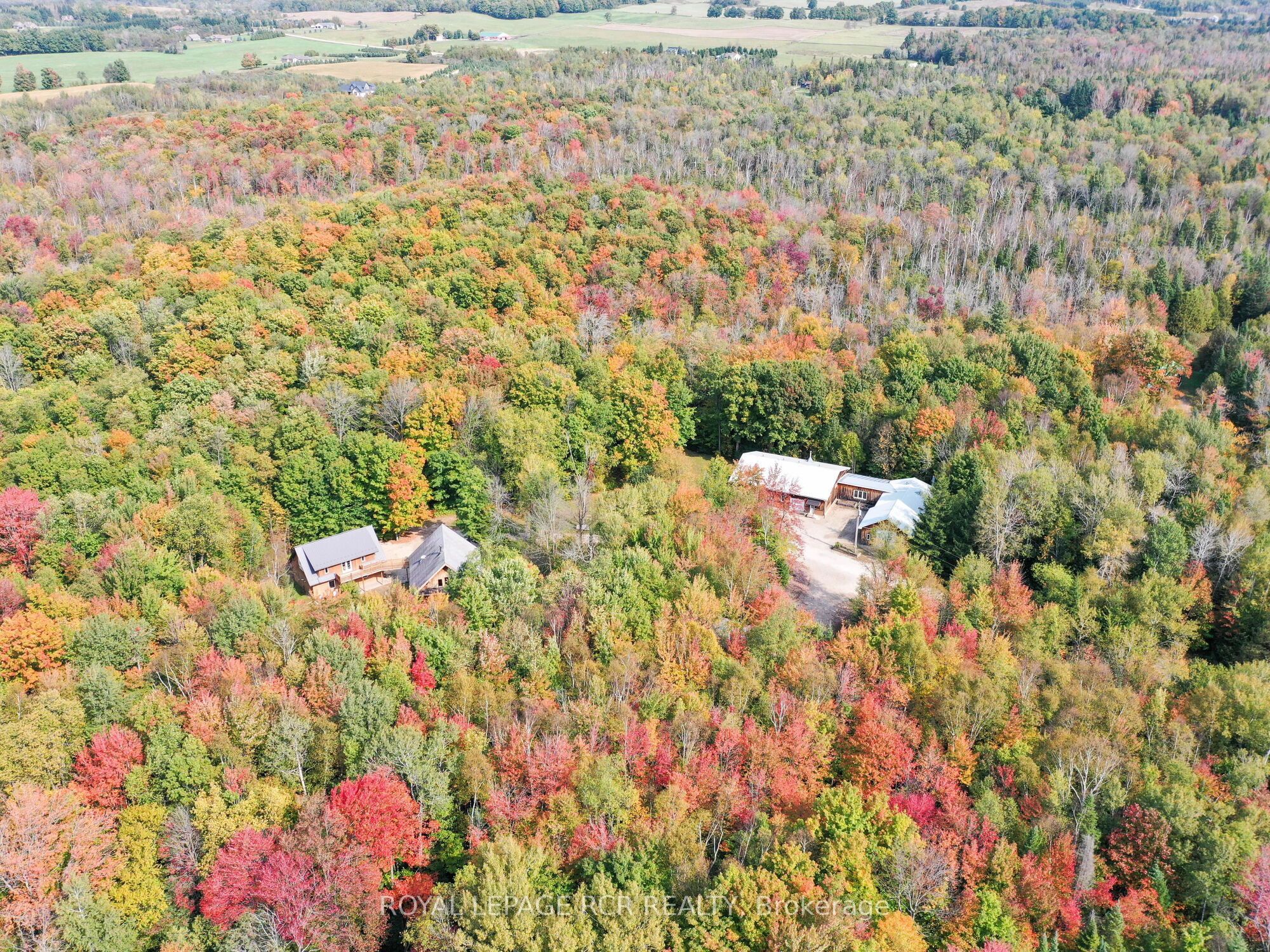 425457 25 Side Road Property Photo 1