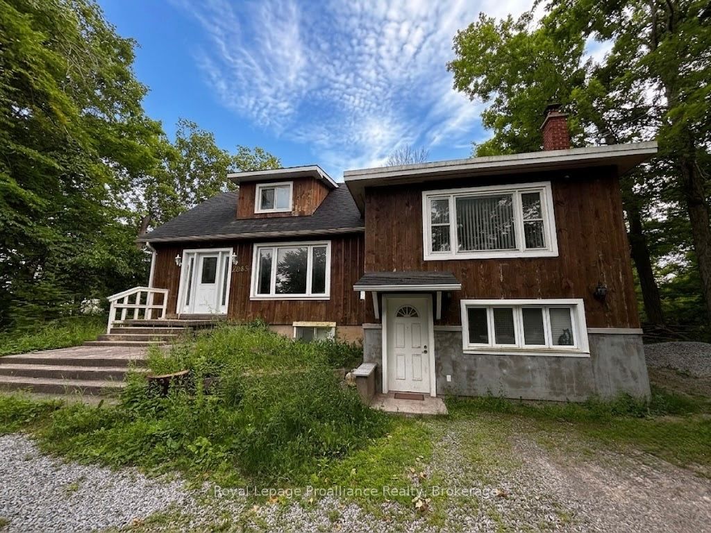 2683 Maplegrove Road Property Photo 1