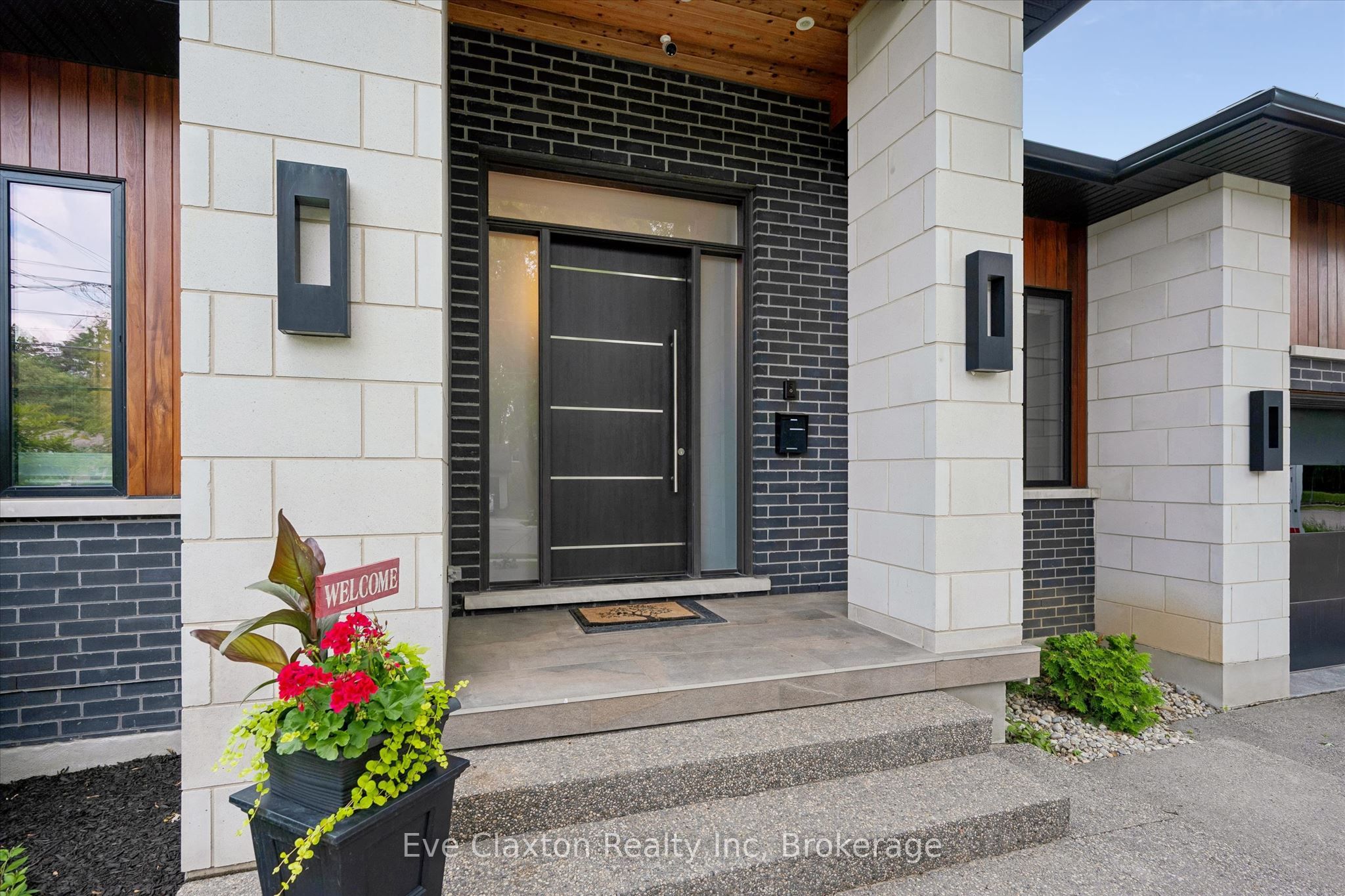 54 Forest Street Property Photo 3