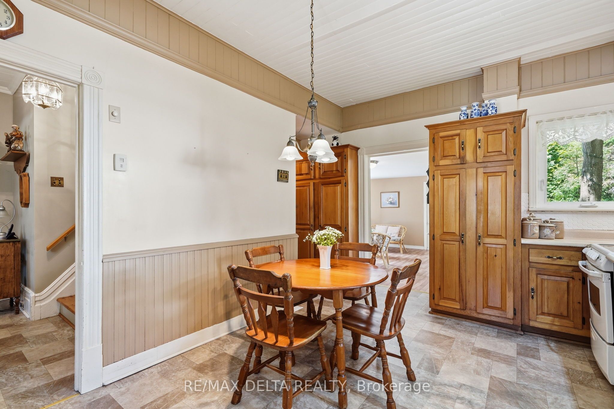 28 Jay Street Property Photo 9