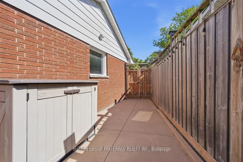 27 Stormont Drive Property Photo 43