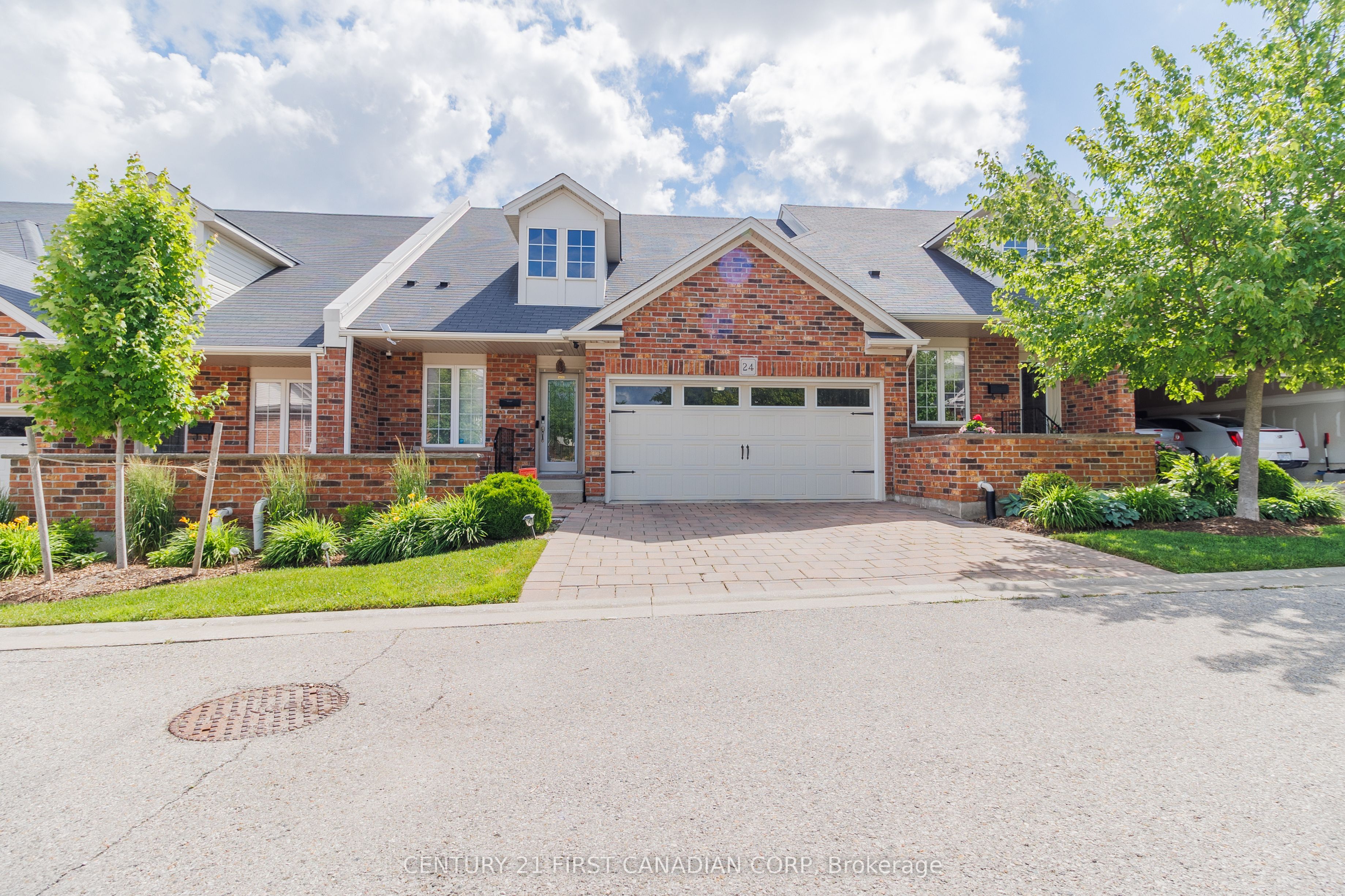 464 Commissioners Road W 24