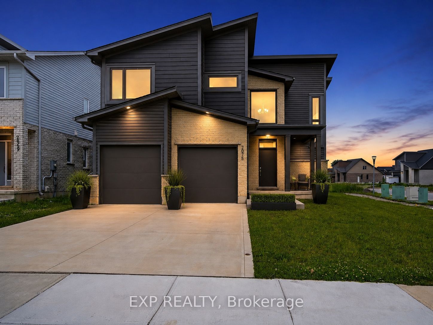 2075 Evans Boulevard Property Photo 3