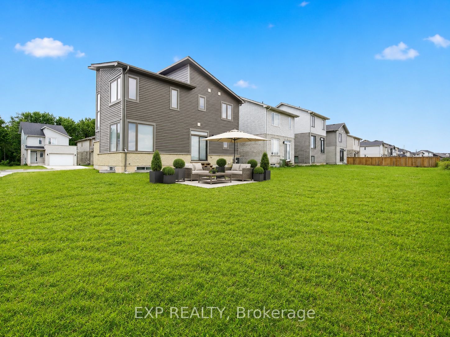 2075 Evans Boulevard Property Photo 12