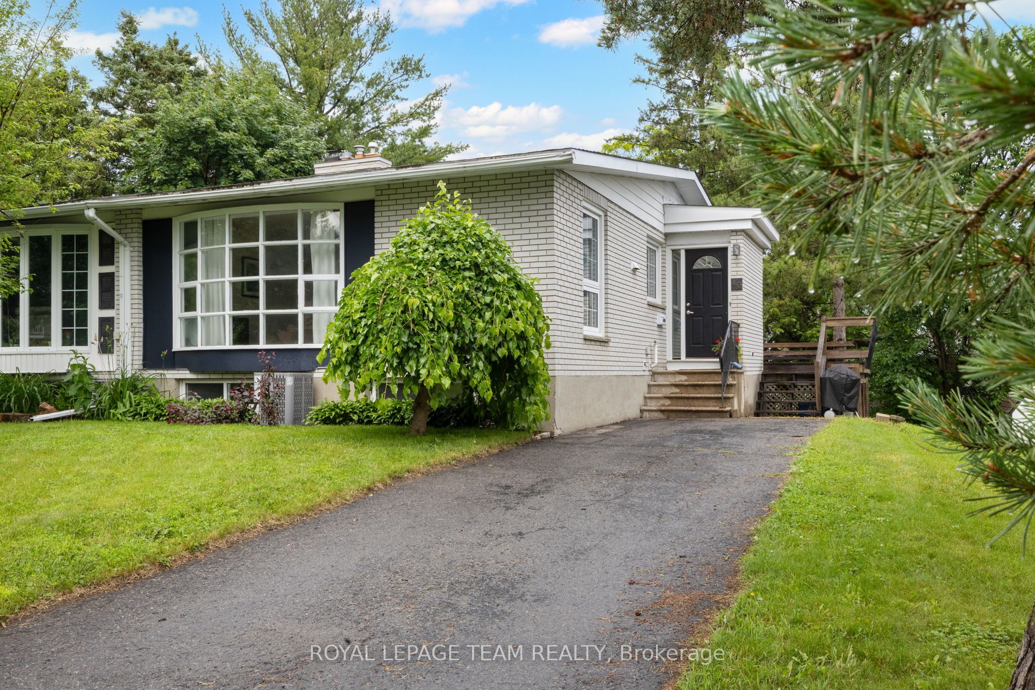40 Woodmount Crescent Property Photo 1