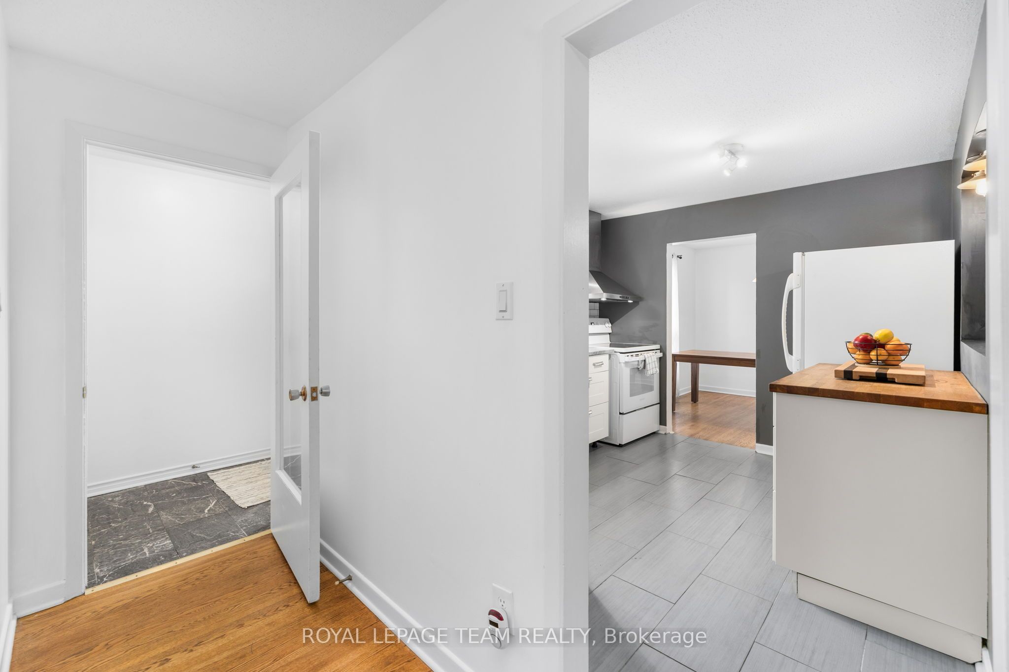 40 Woodmount Crescent Property Photo 4