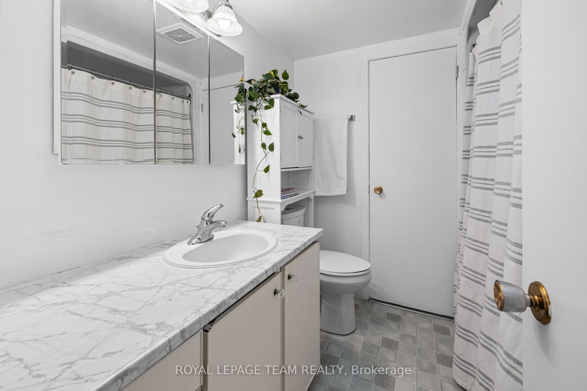 40 Woodmount Crescent Property Photo 27