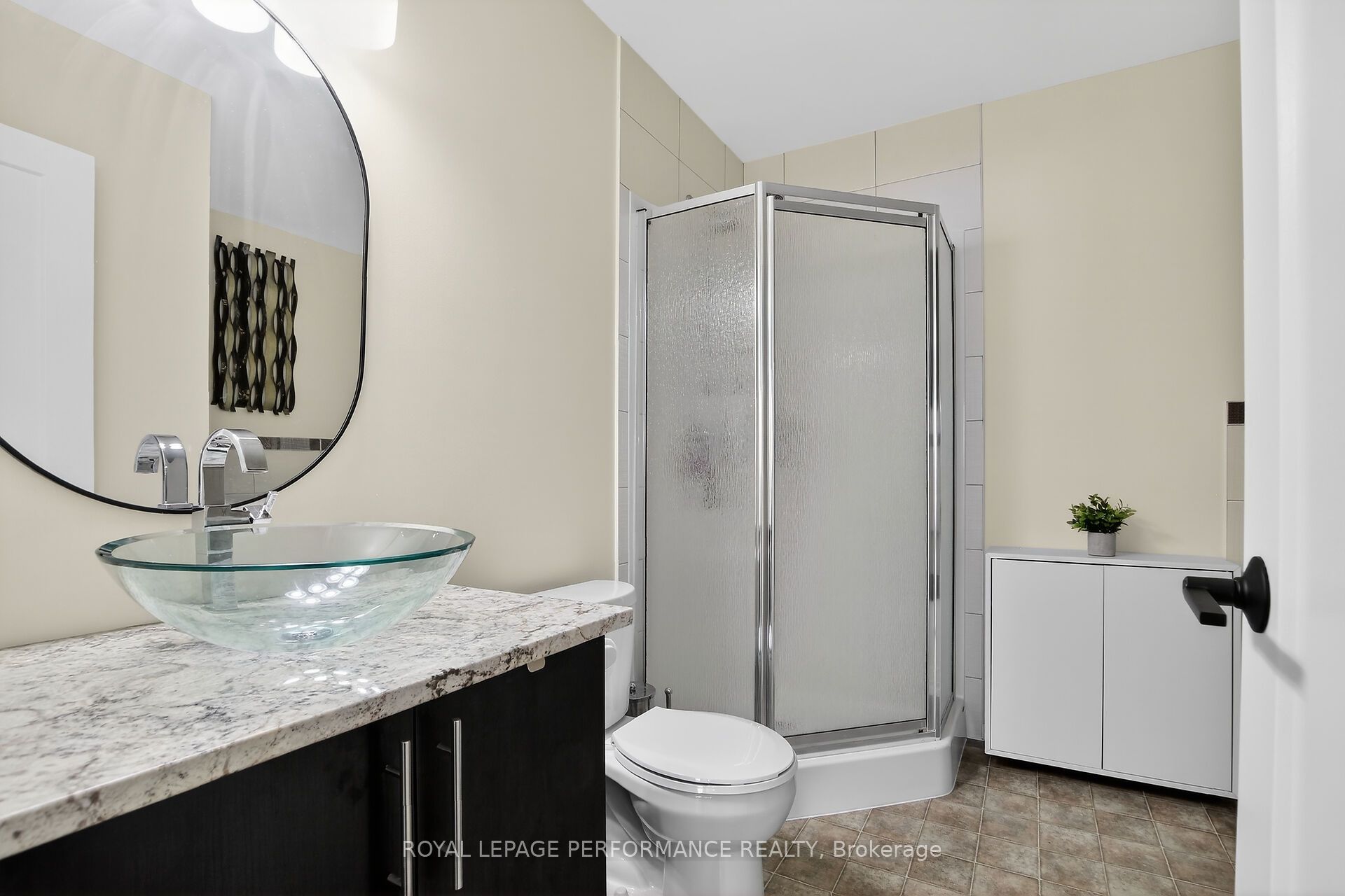 135 Harthill Way B Property Photo 25