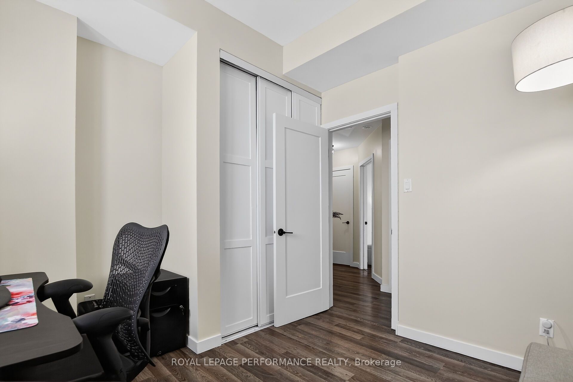 135 Harthill Way B Property Photo 33