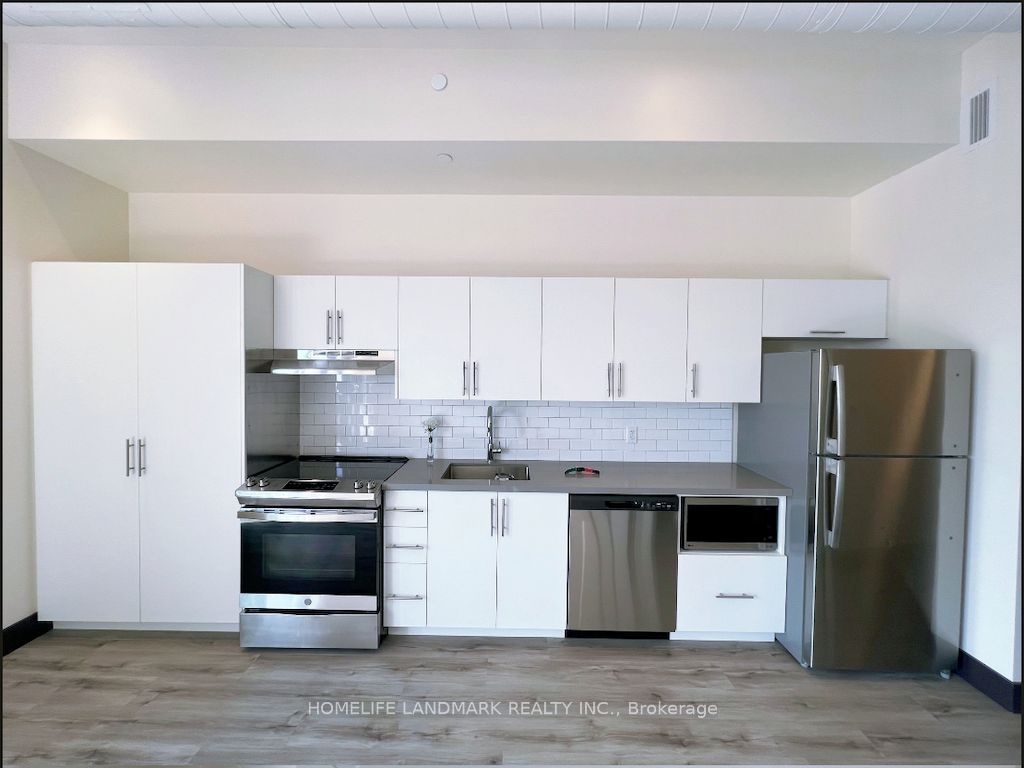 121 King Street E 607 Property Photo 2