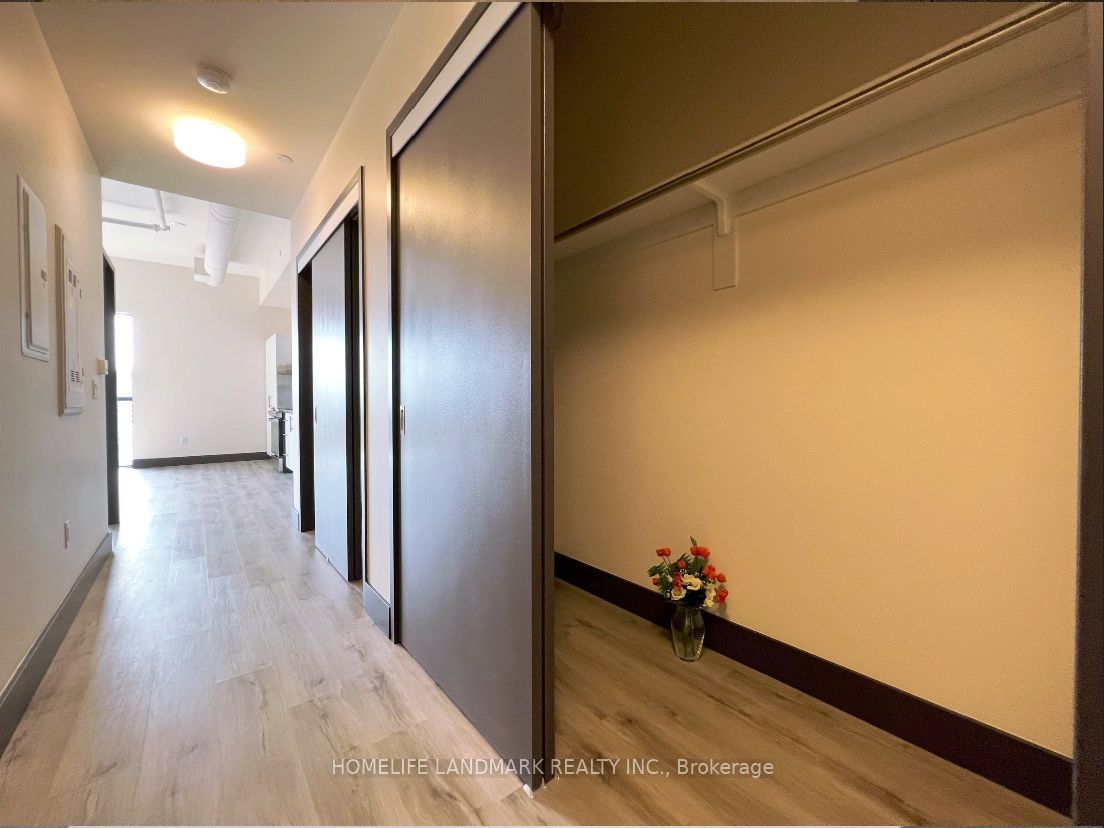 121 King Street E 607 Property Photo 8