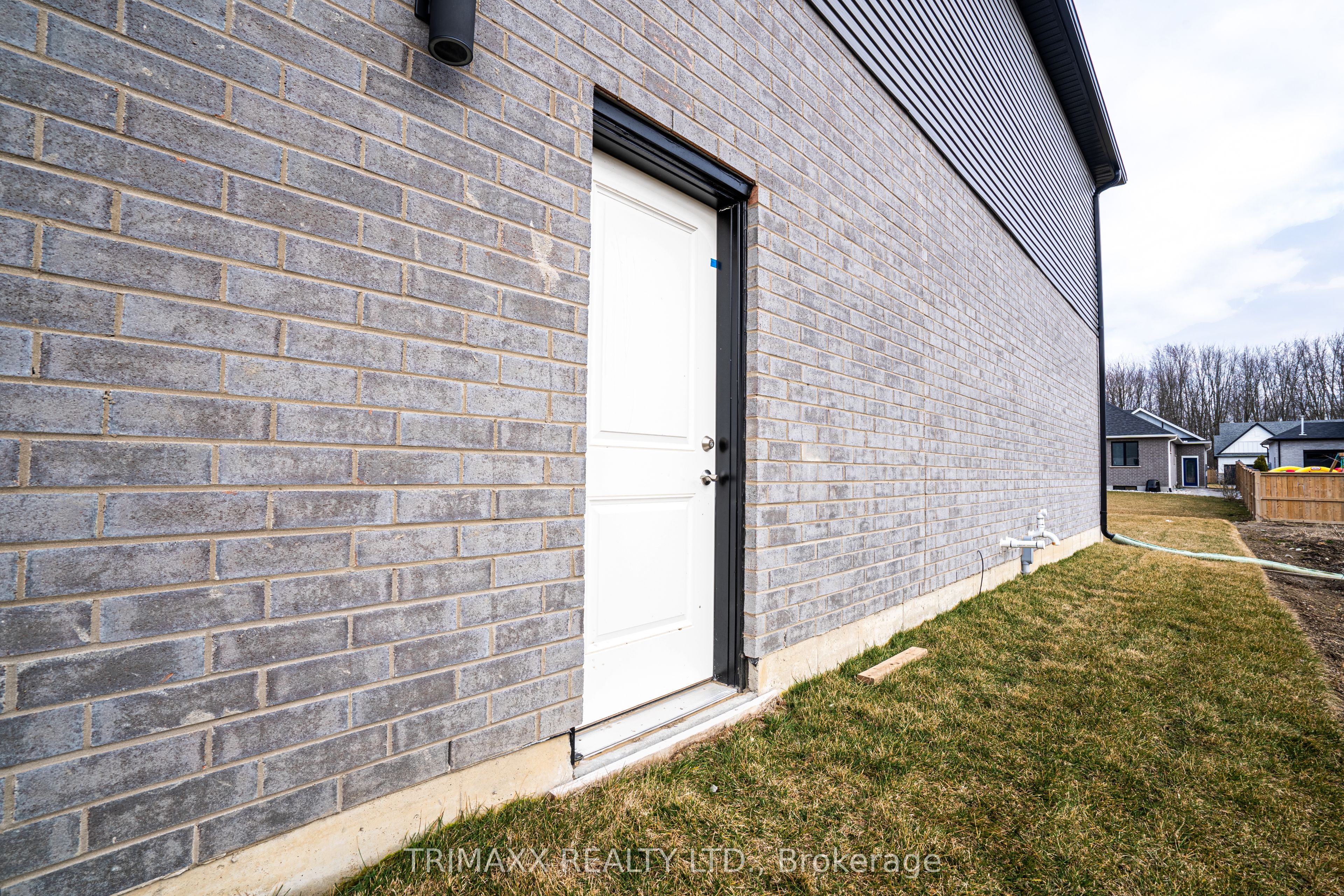 188 Foxborough Place Property Photo 4