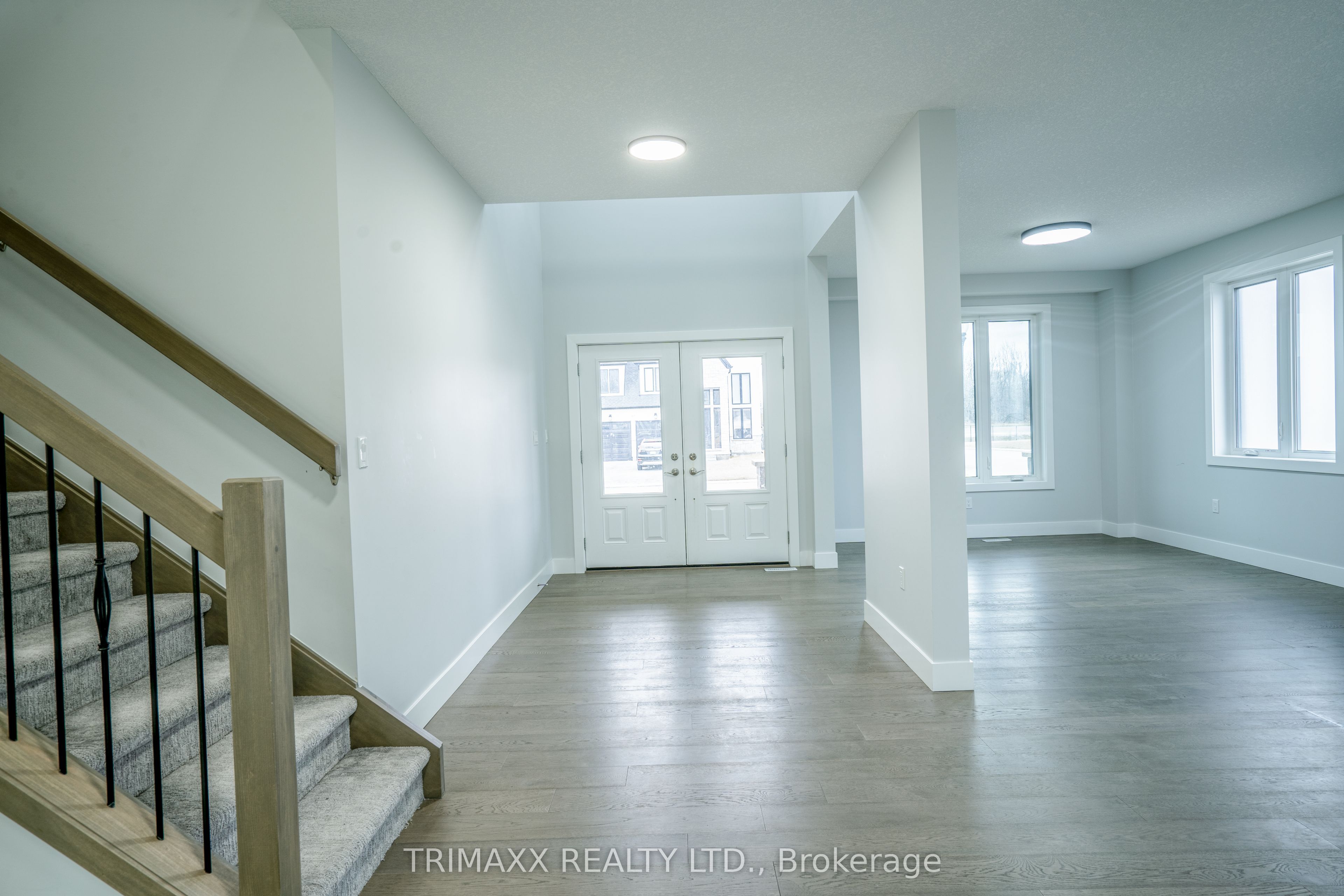 188 Foxborough Place Property Photo 6