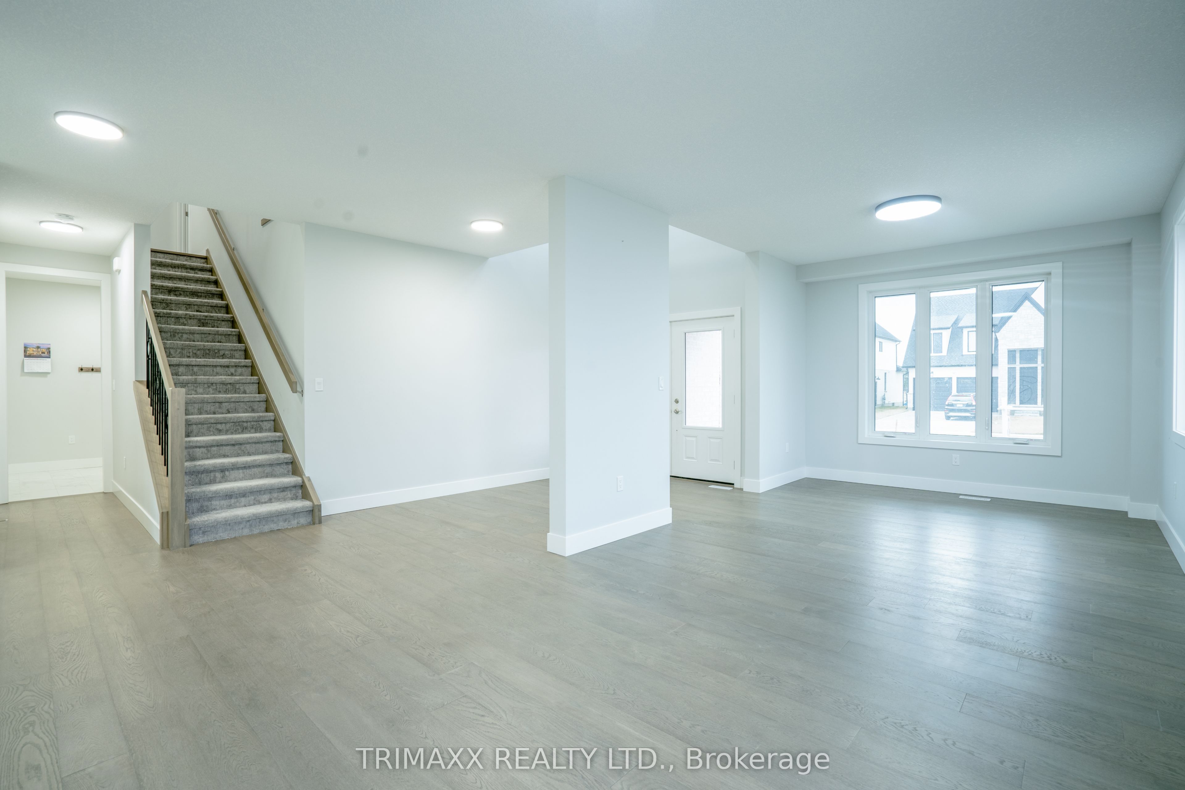 188 Foxborough Place Property Photo 7