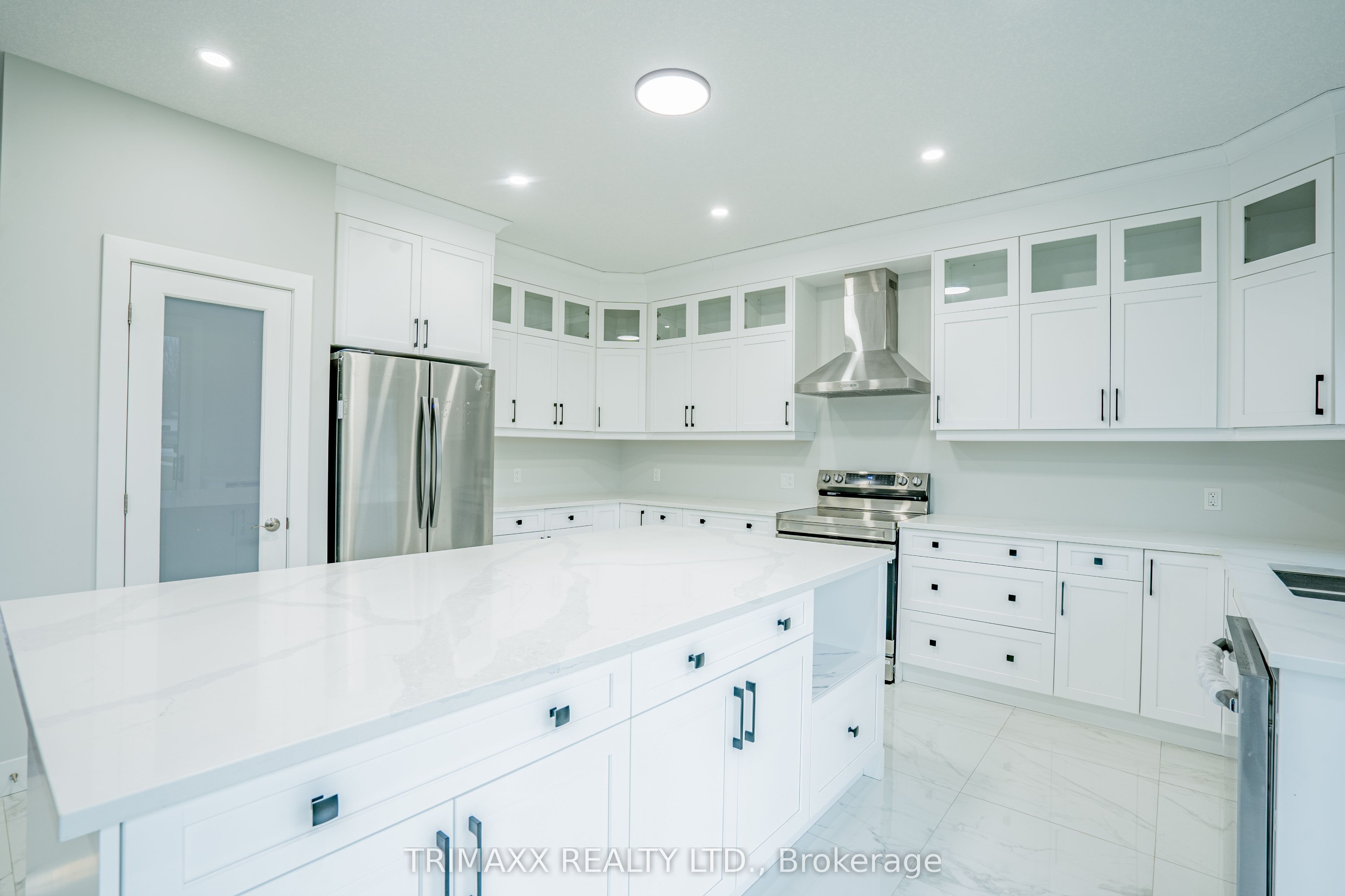 188 Foxborough Place Property Photo 11