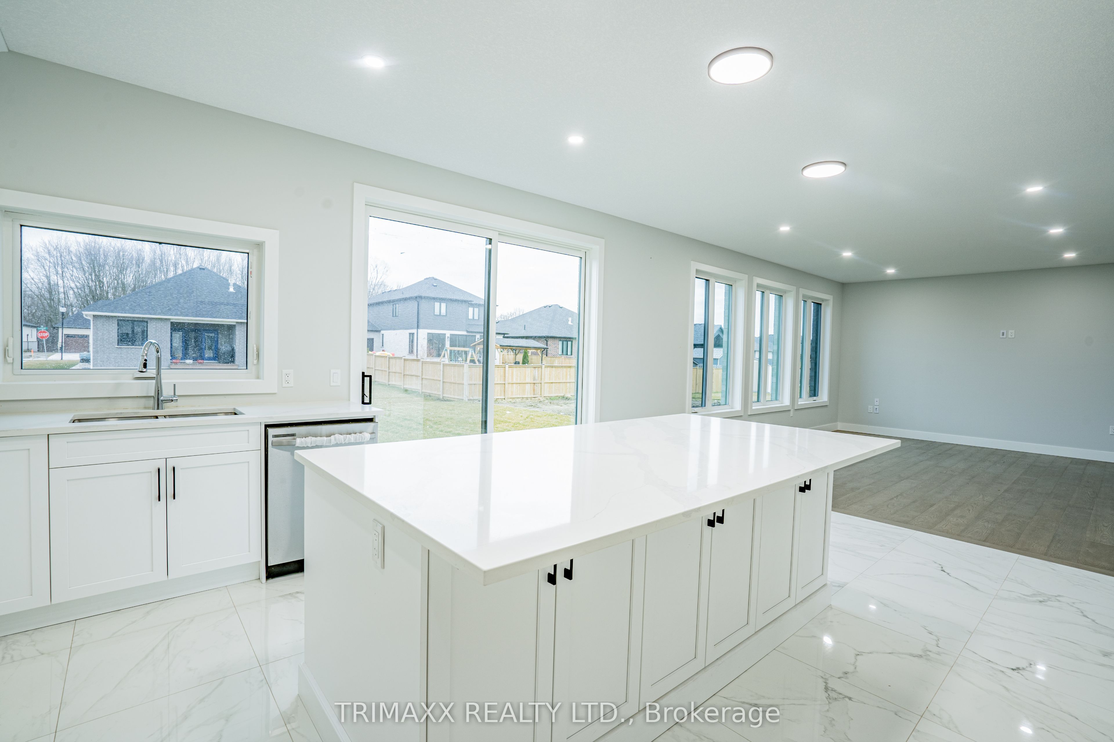 188 Foxborough Place Property Photo 12