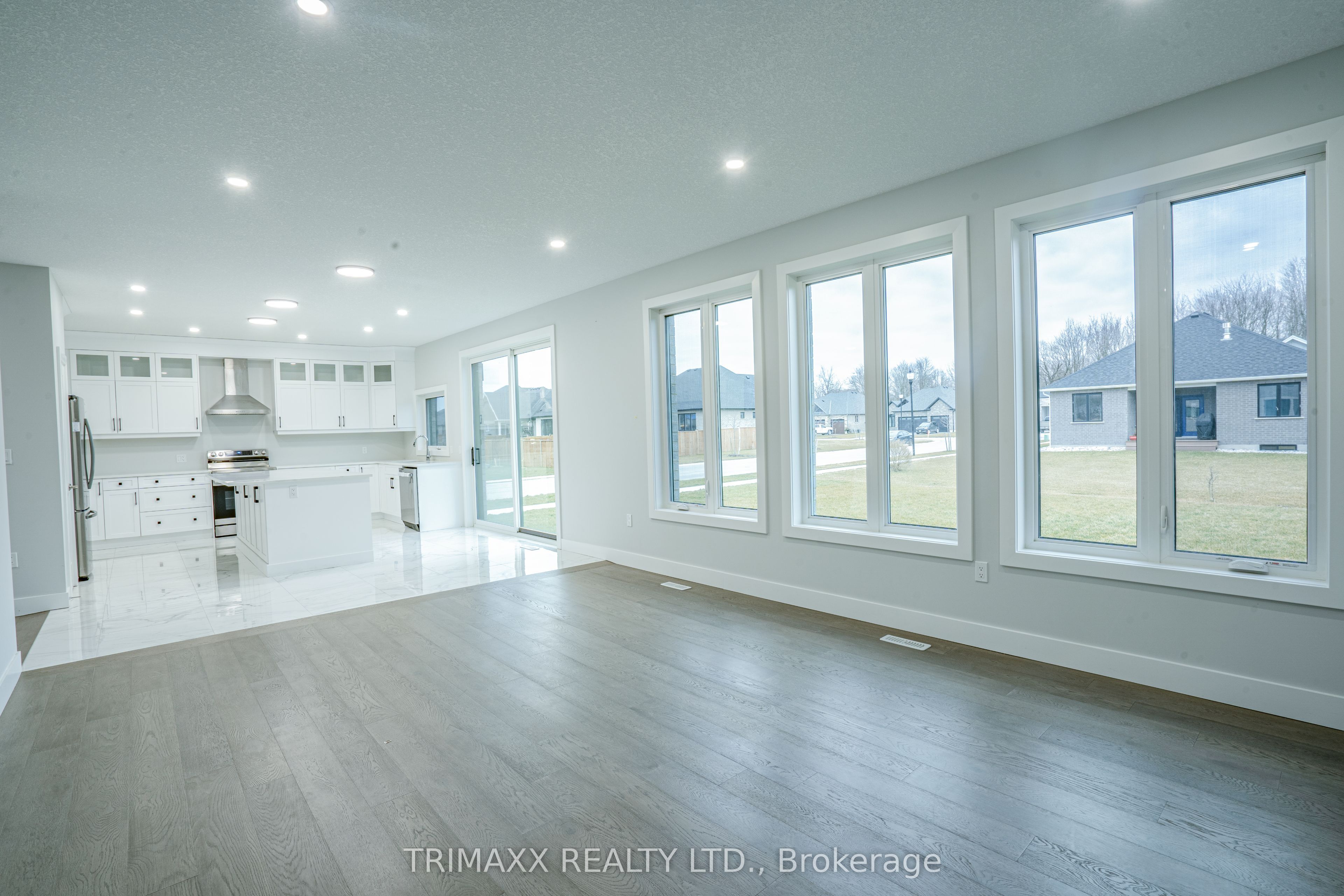 188 Foxborough Place Property Photo 16