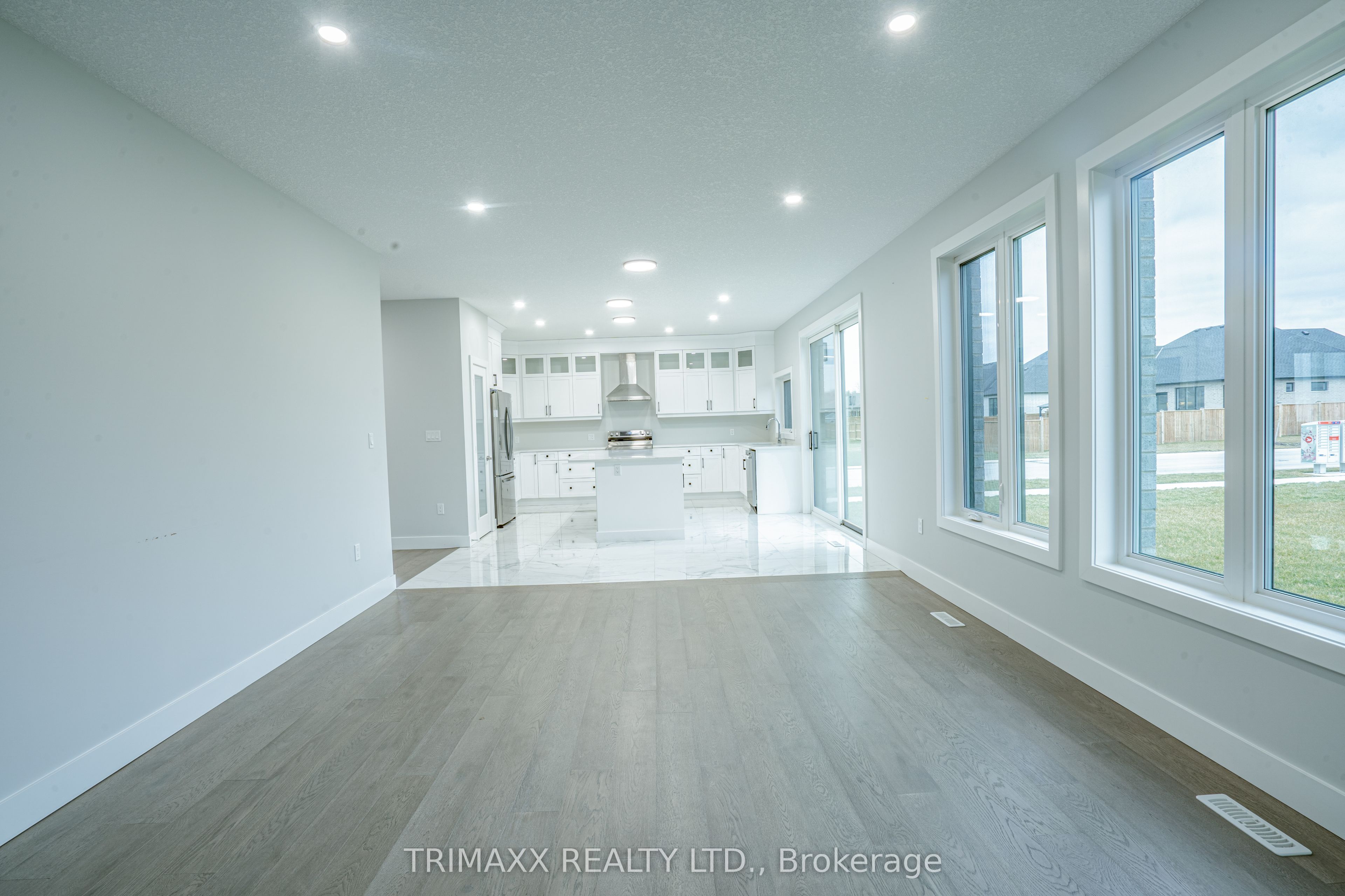 188 Foxborough Place Property Photo 17
