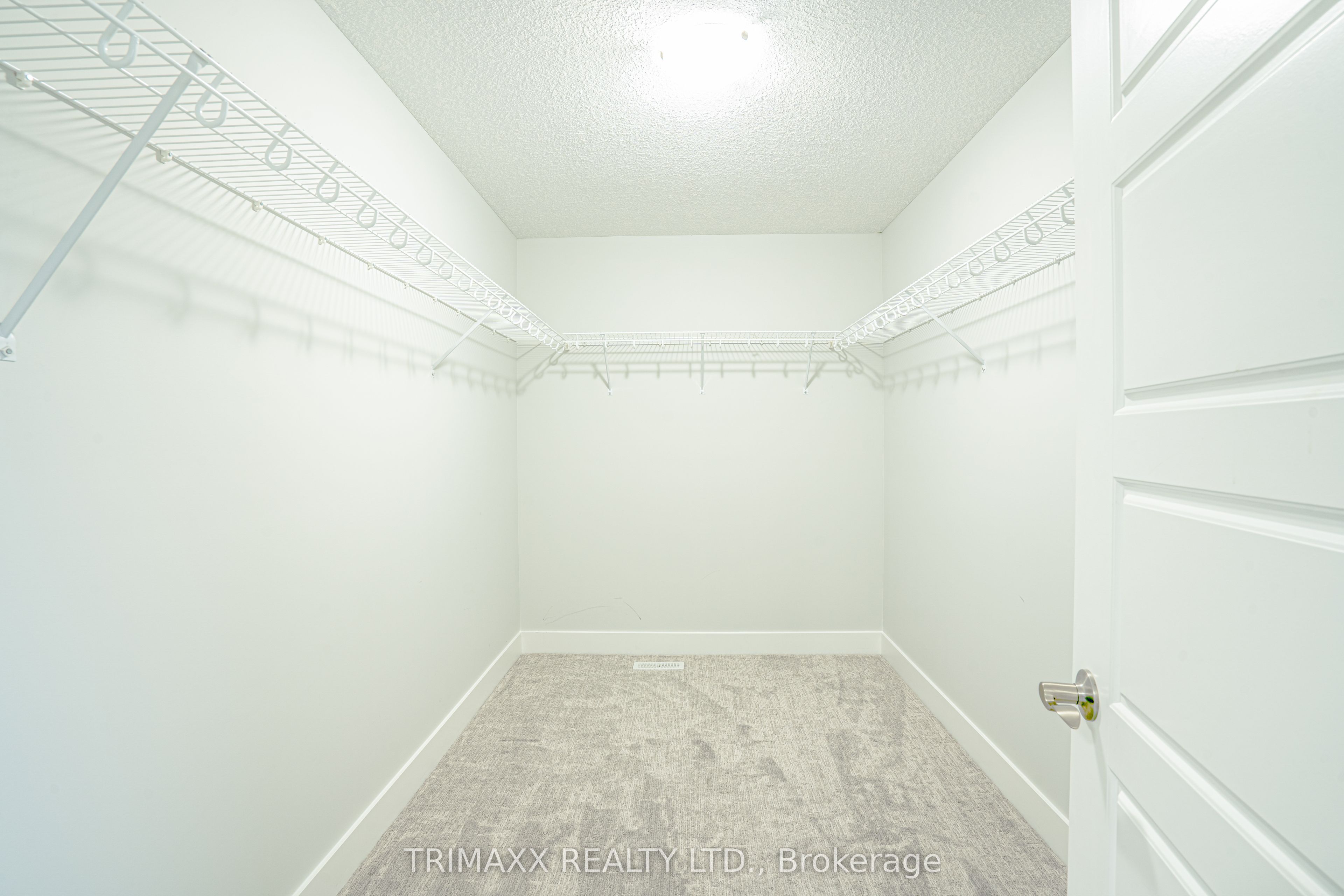 188 Foxborough Place Property Photo 30