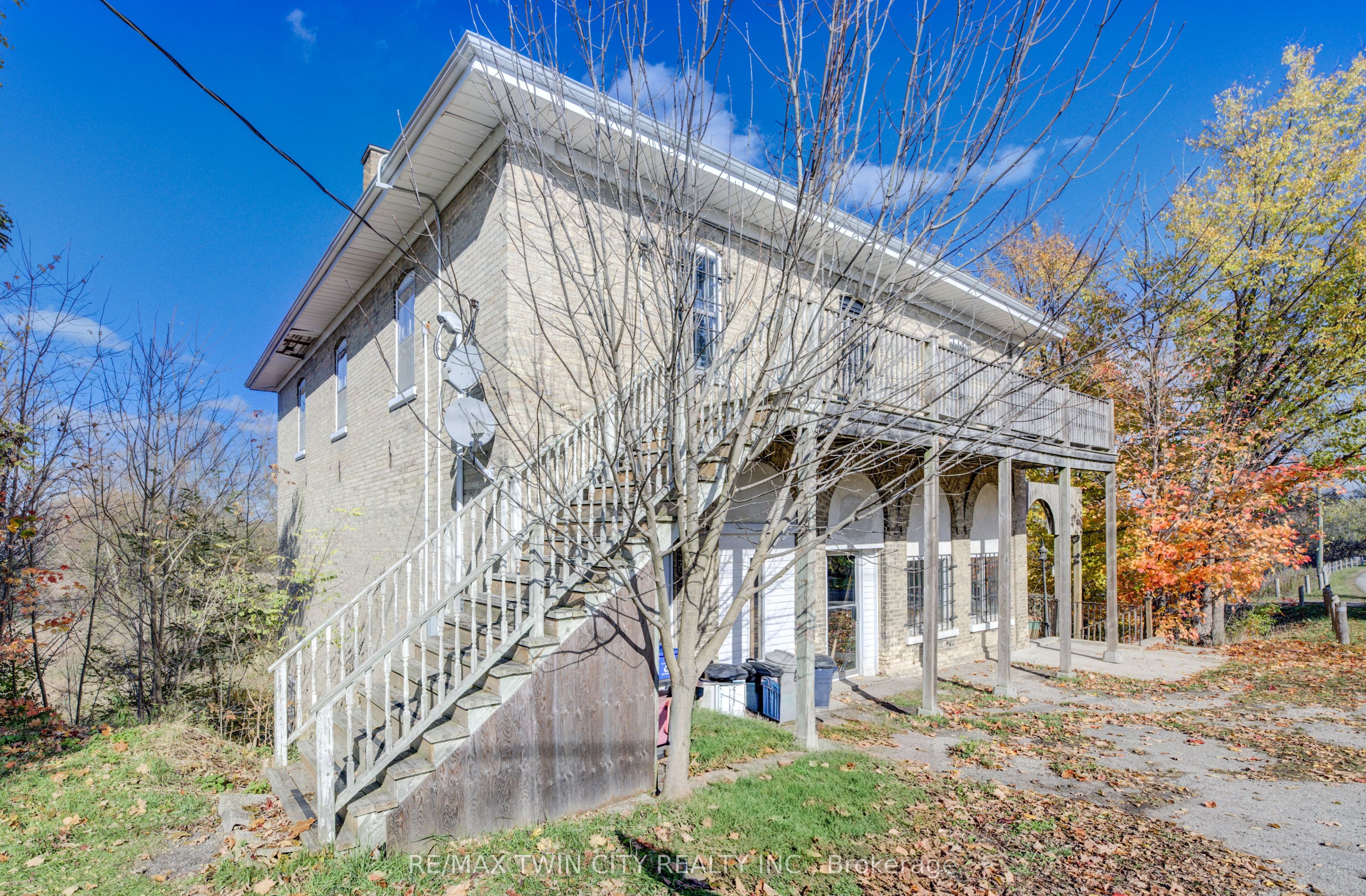 3506 Huron Road Property Photo 2