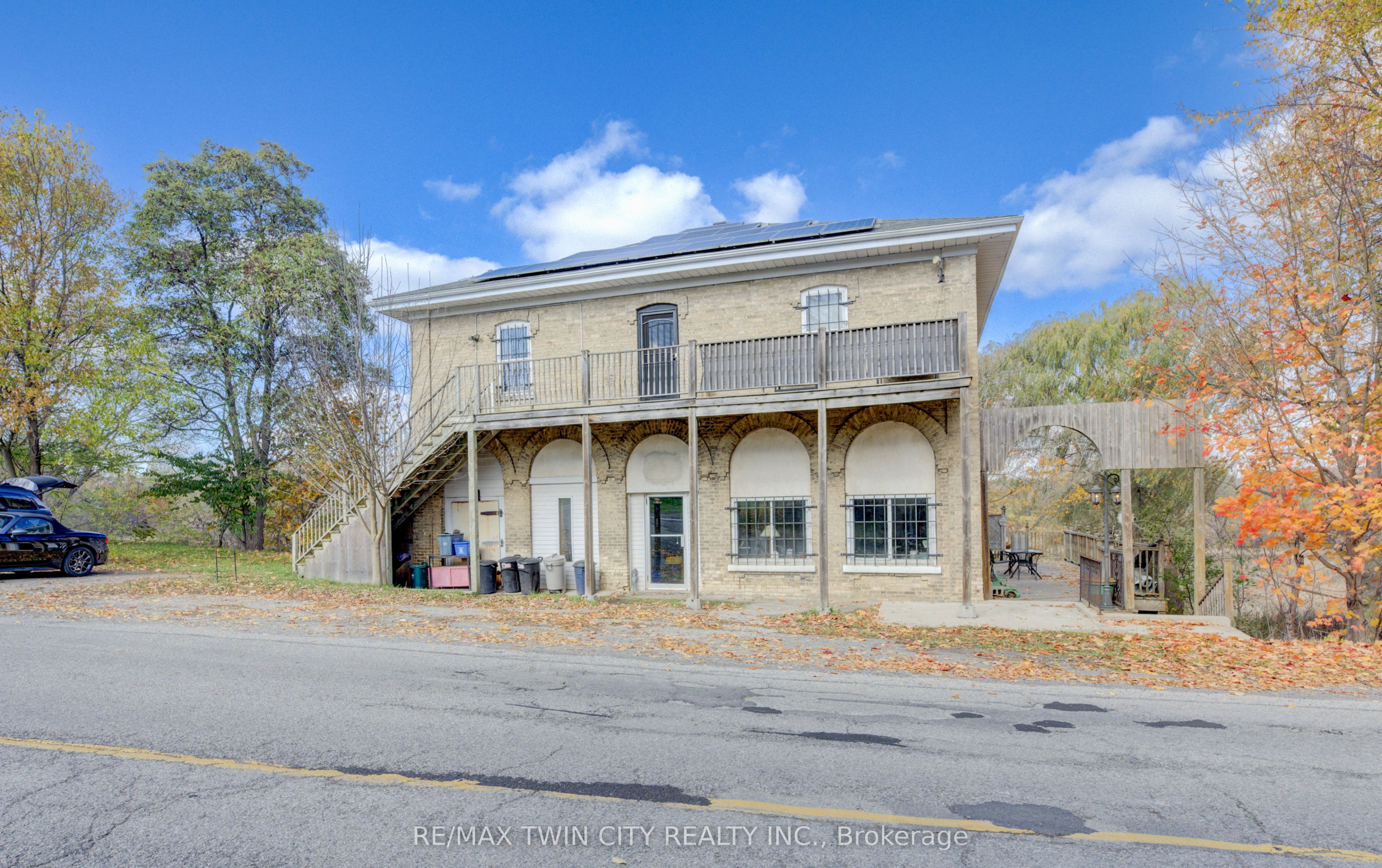 3506 Huron Road Property Photo 4
