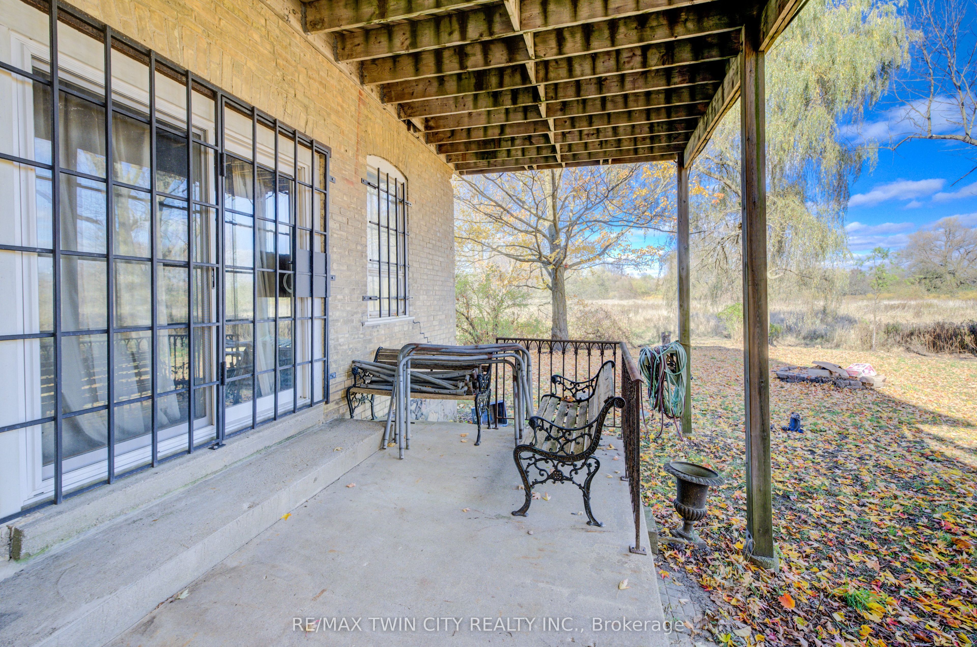3506 Huron Road Property Photo 32
