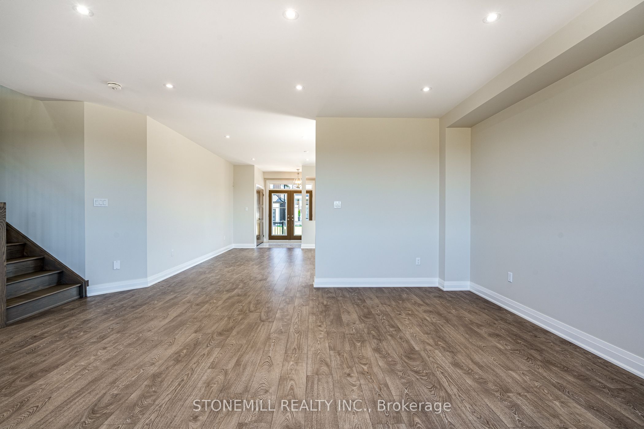 229 Midland Place Property Photo 13