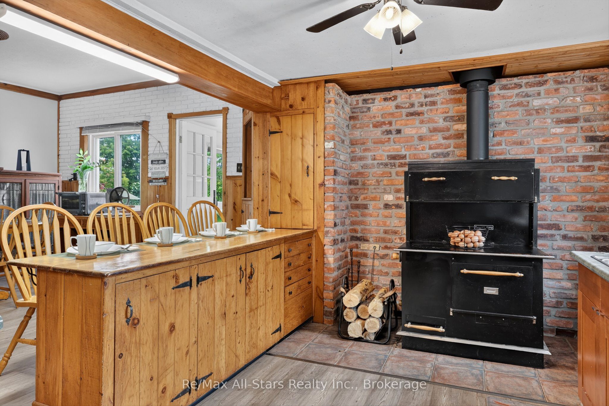4077 Monck Road Property Photo 8