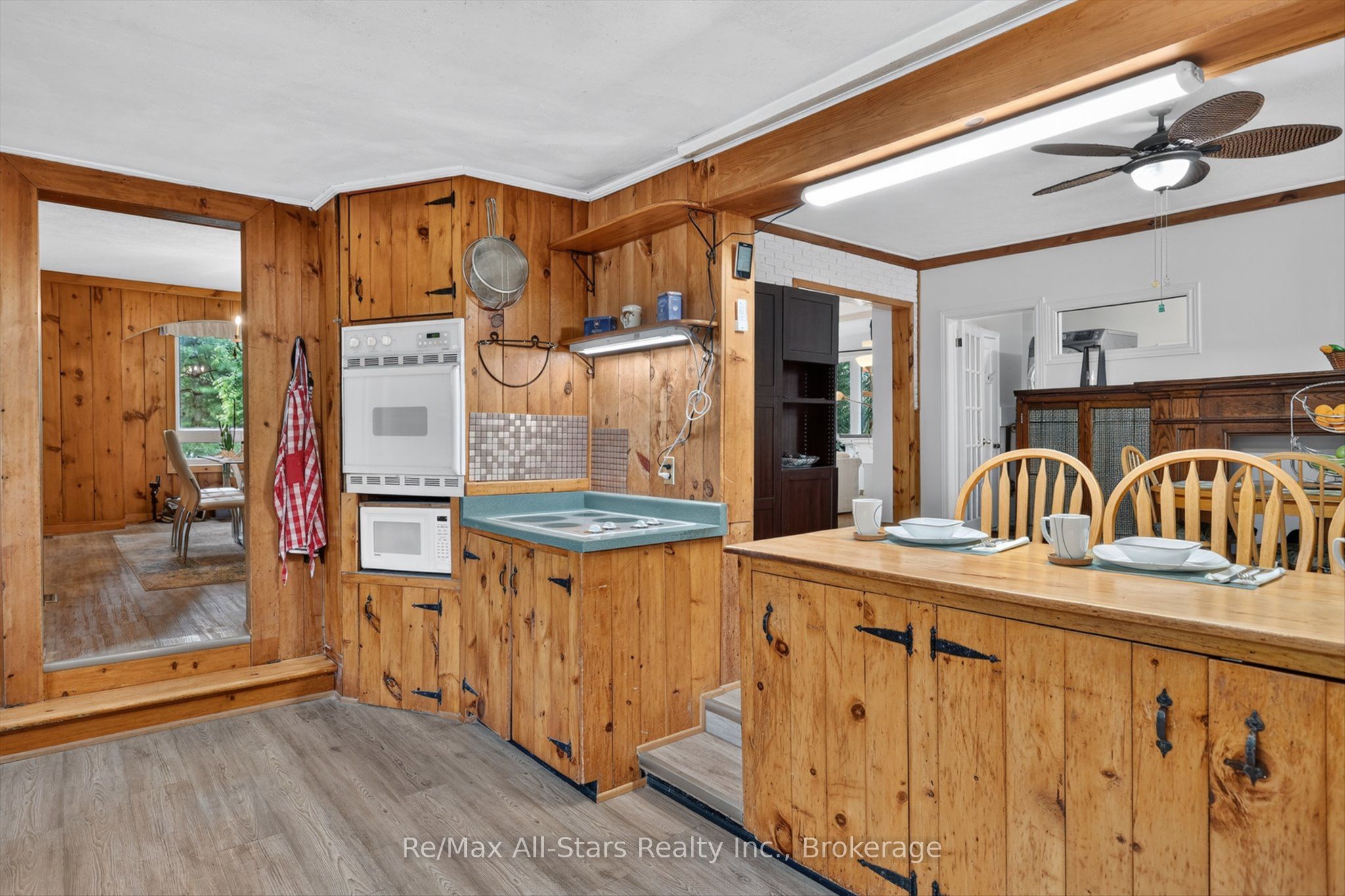 4077 Monck Road Property Photo 11