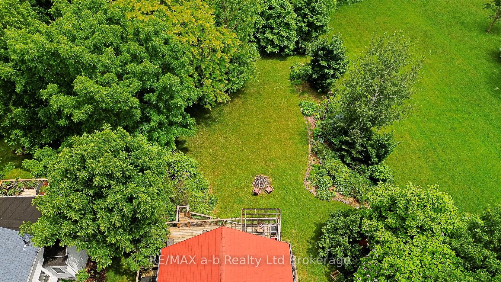 301 Thames Street S Property Photo 34