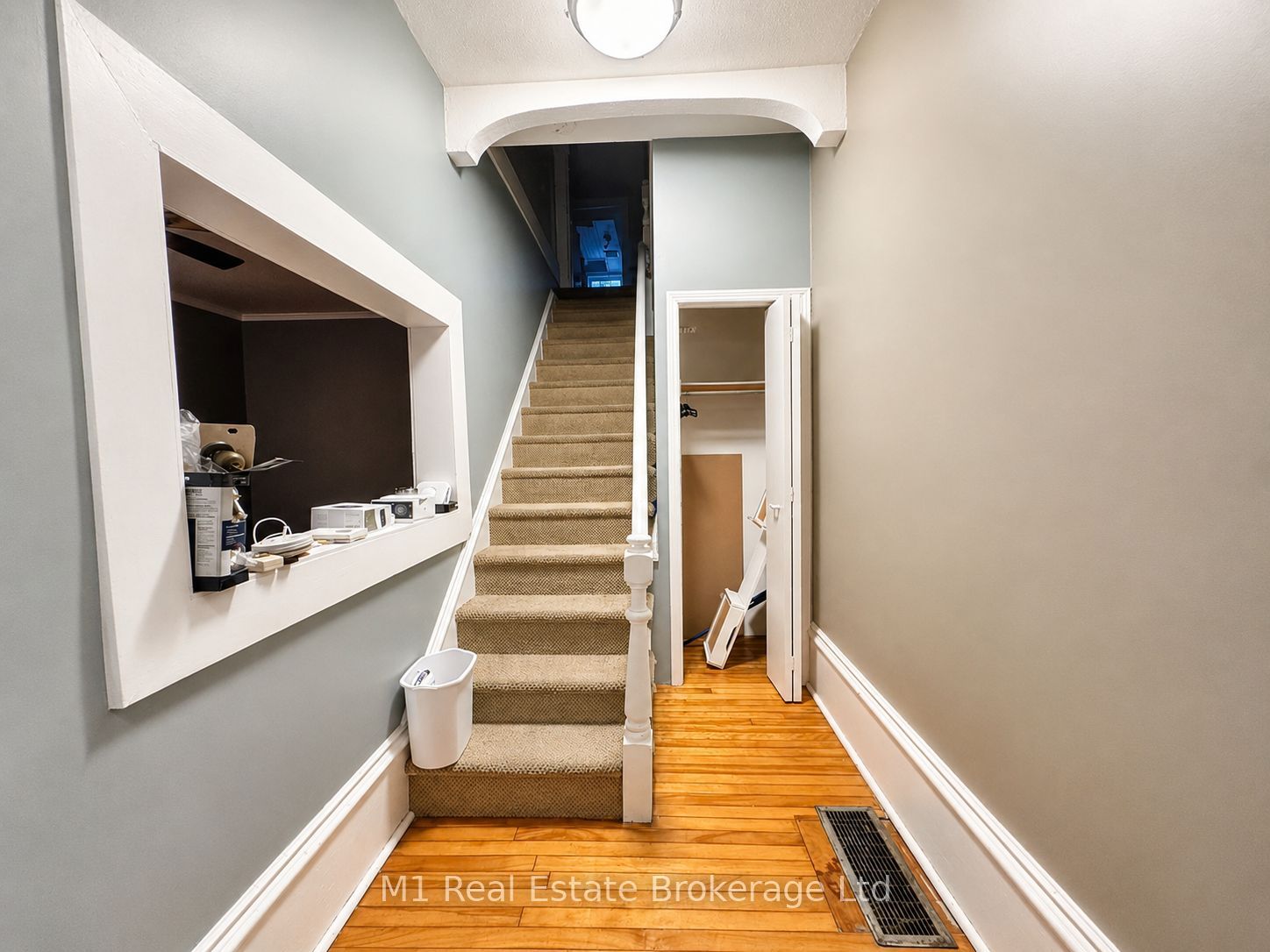 223 St. George Street E Property Photo 18