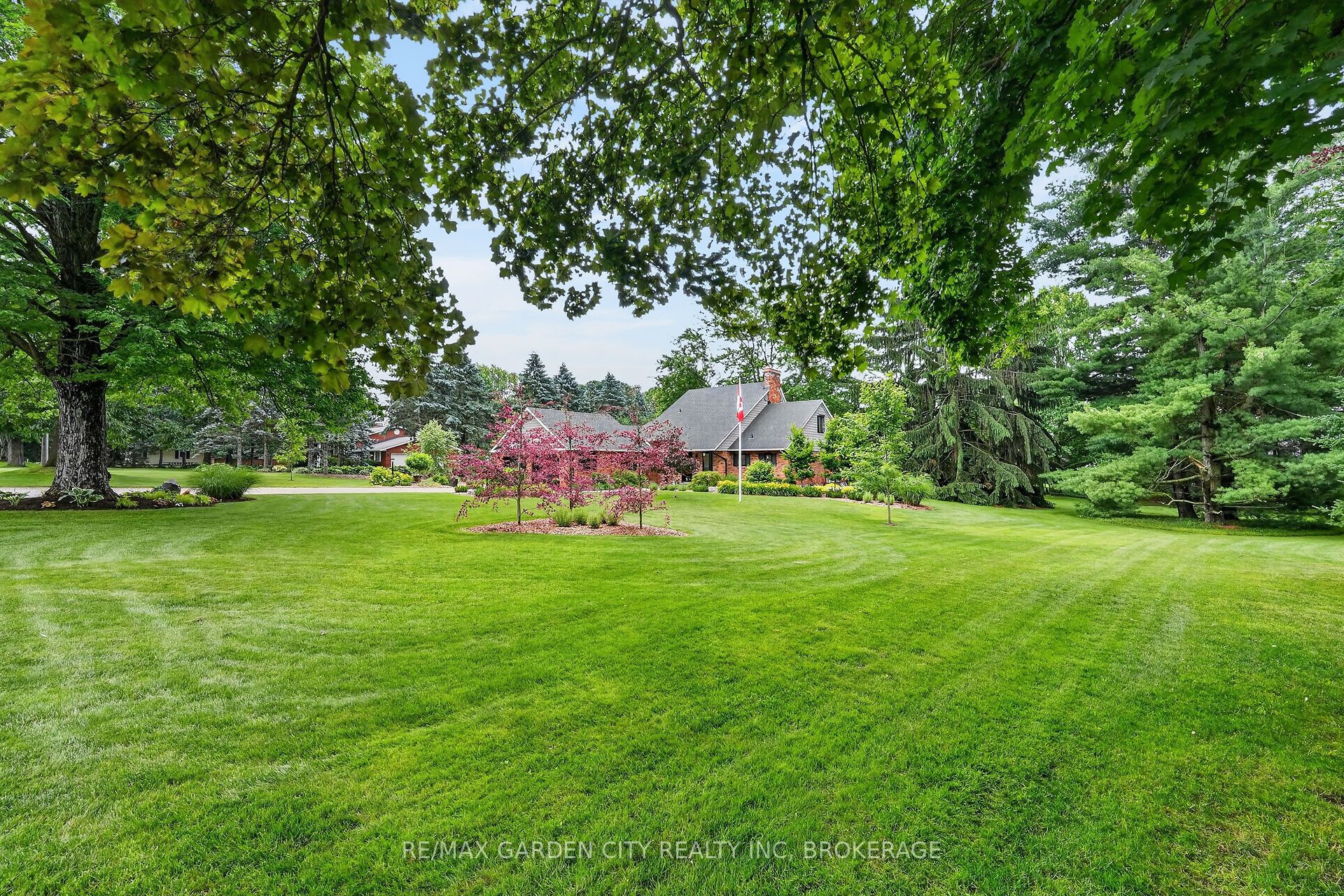 656 Memorial Drive Property Photo 41