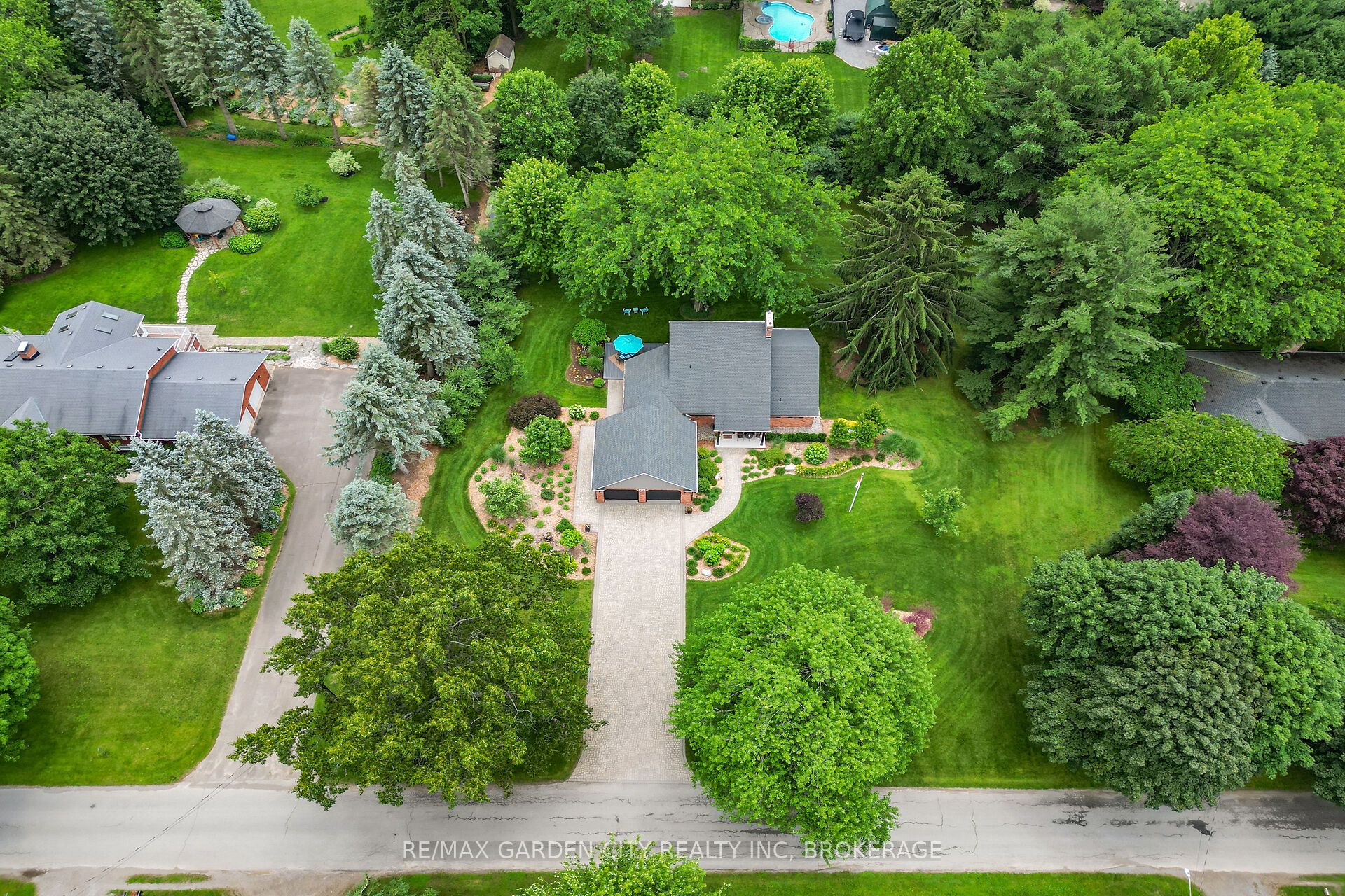 656 Memorial Drive Property Photo 49