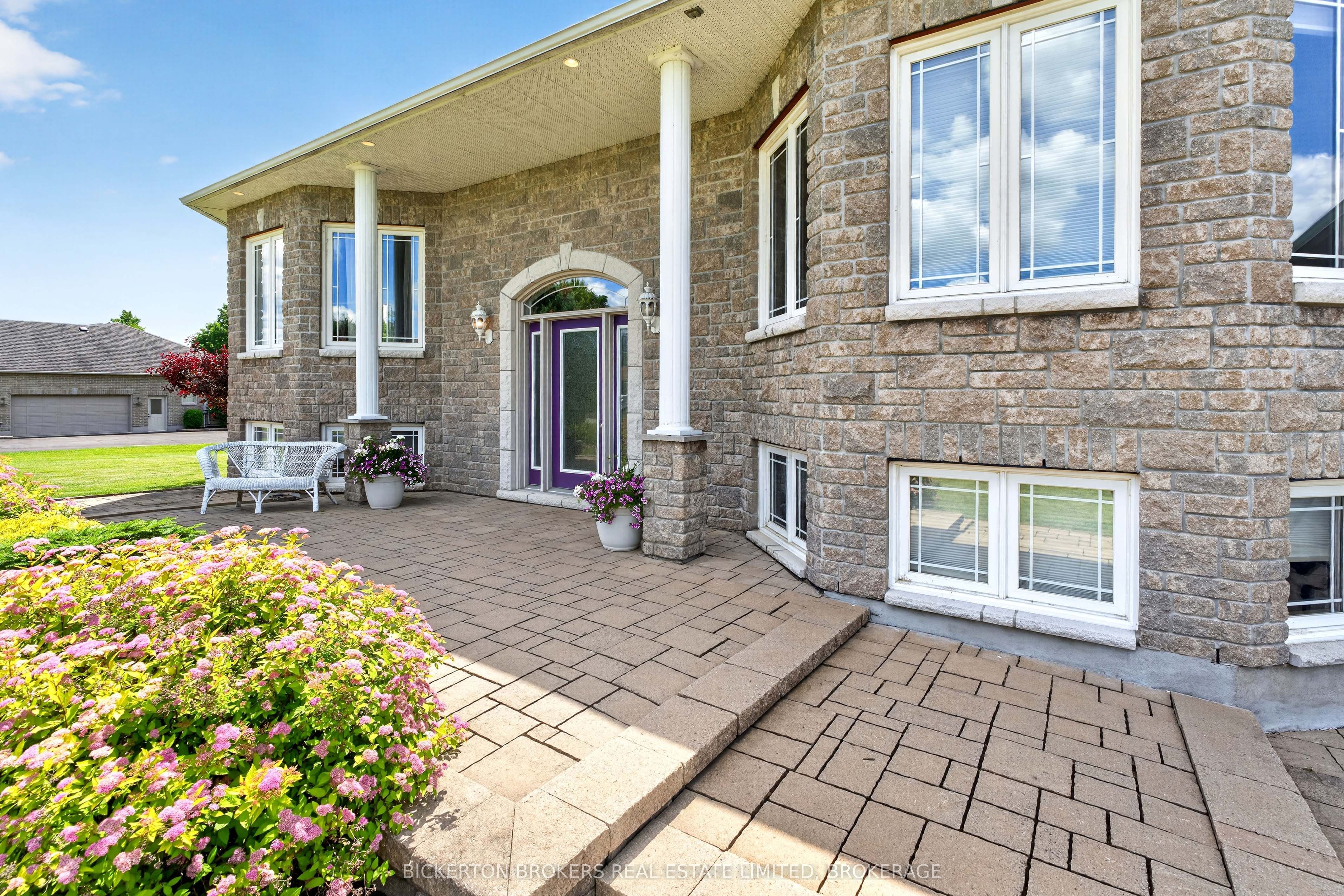 14 Apple Blossom Drive Property Photo 2