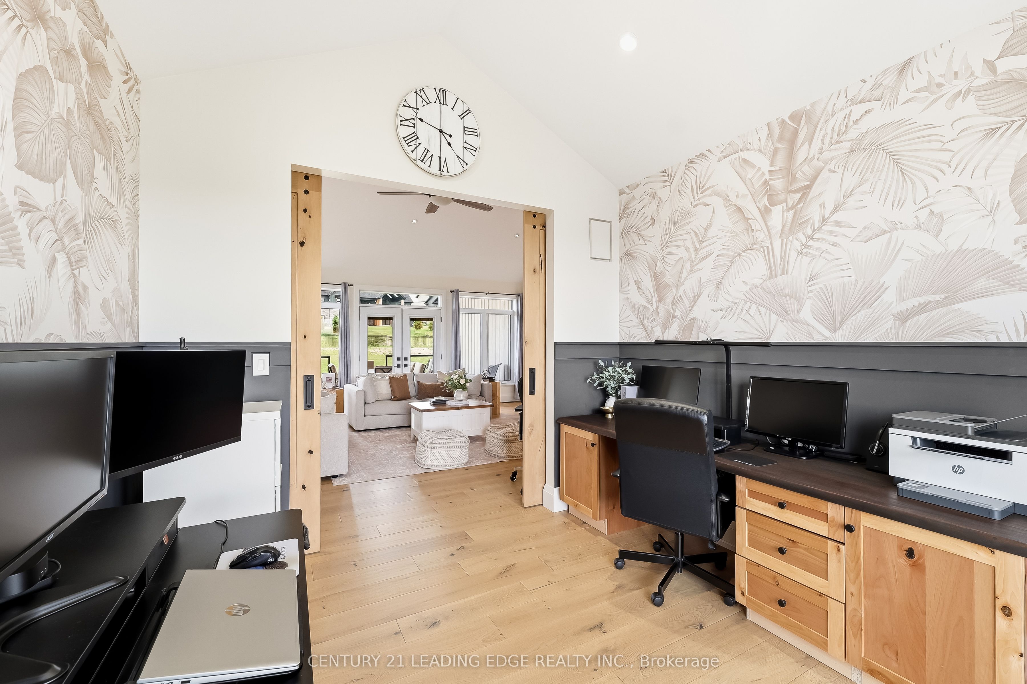 12 Country Place Property Photo 15