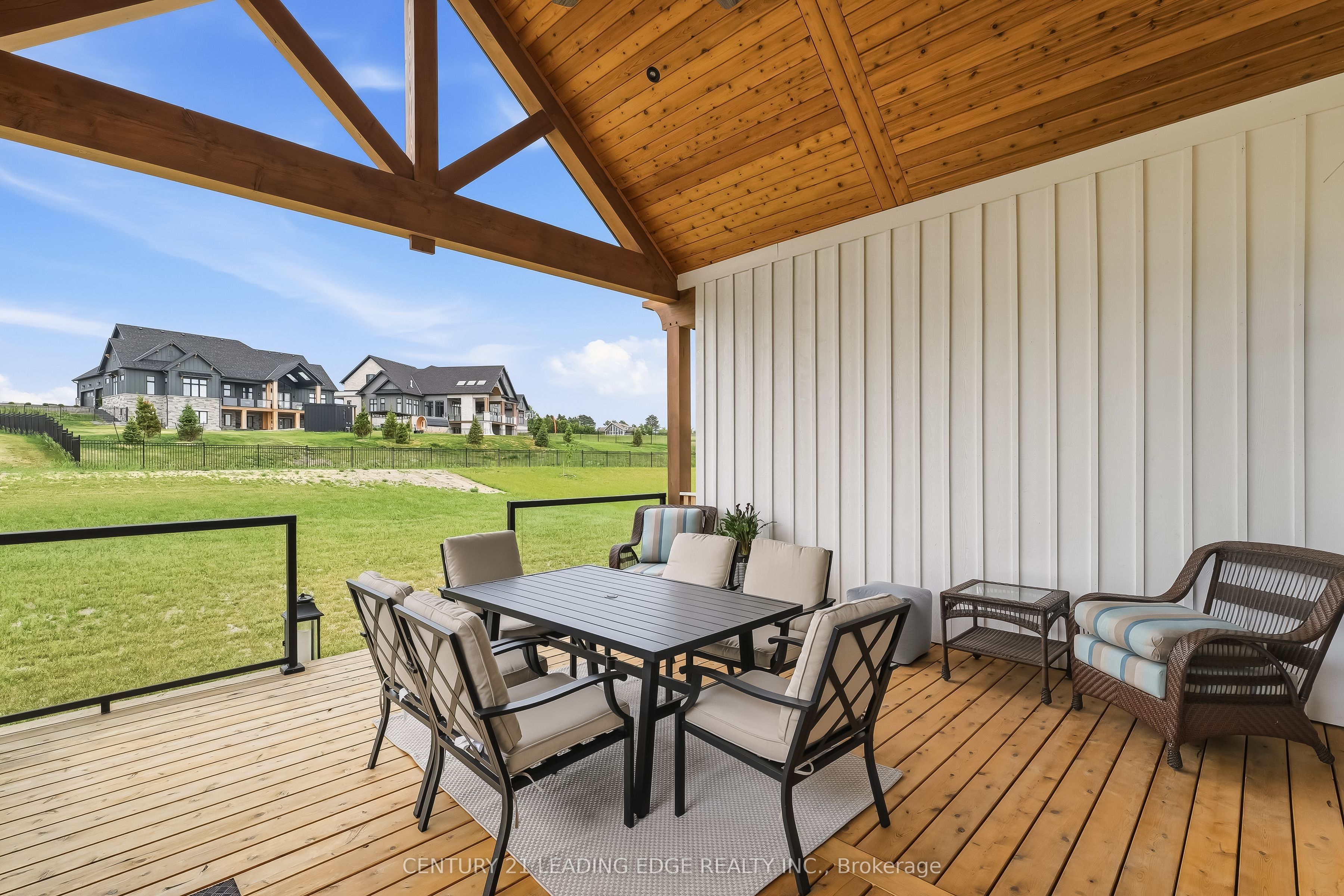 12 Country Place Property Photo 43
